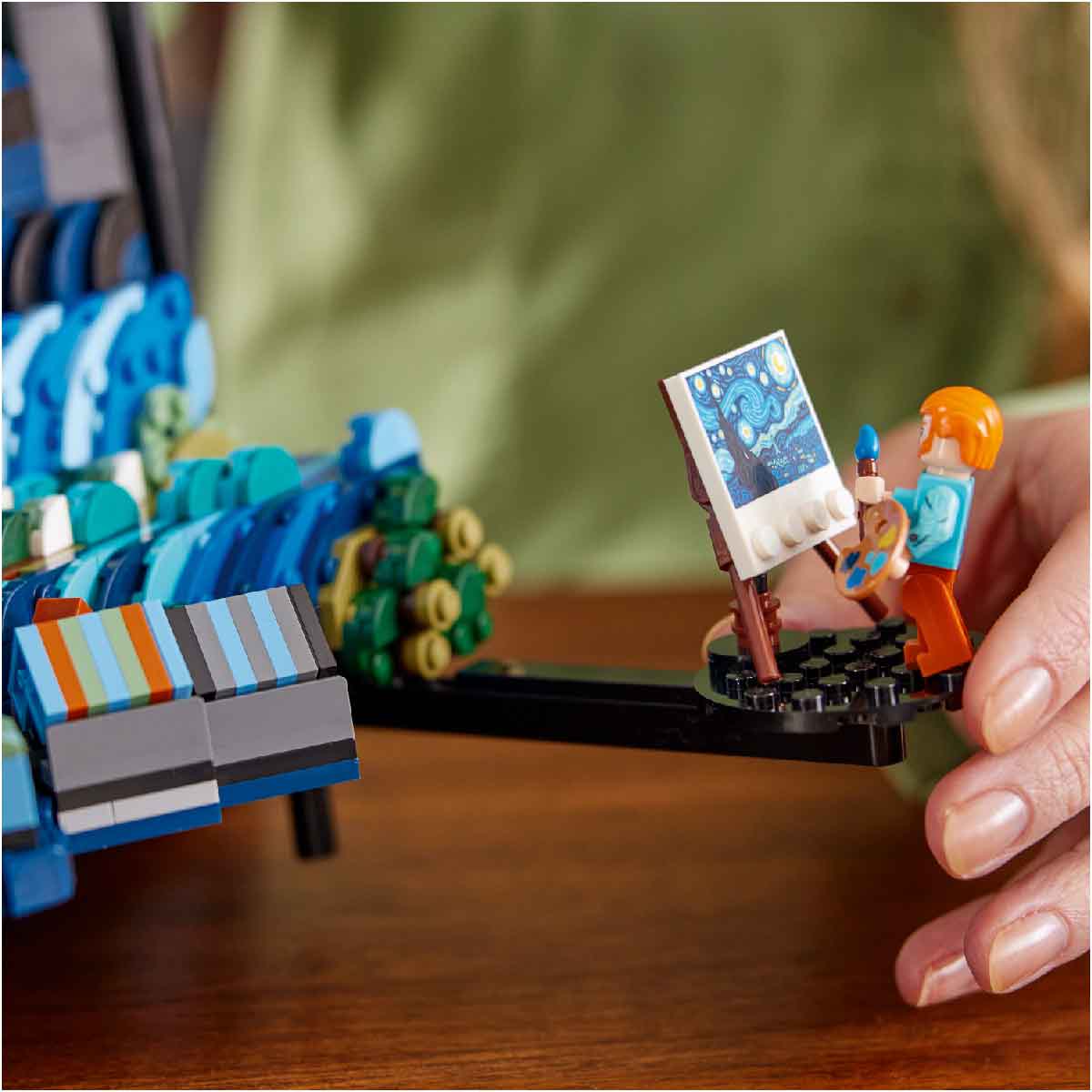 Mô tả LEGO IDEAS 21333 Đồ Chơi Lắp Ráp Đêm Đầy Sao Của Danh Họa Vincent Van Gogh (2316 chi tiết) - 4