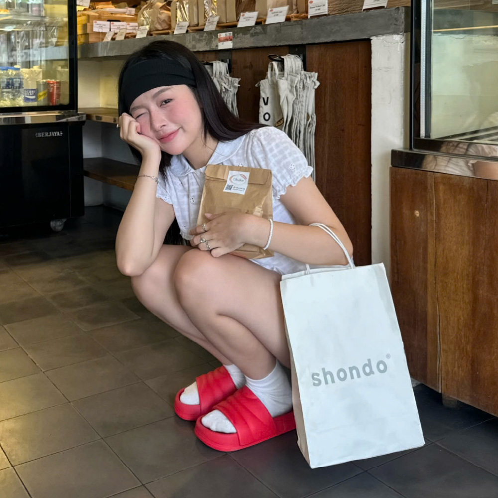 Mô tả Dép Bánh Mì Nam Nữ Trendy 5 Quai Ngang Nhựa, Thoải Mái, Siêu Nhẹ Shondo Nhiều Màu - 3