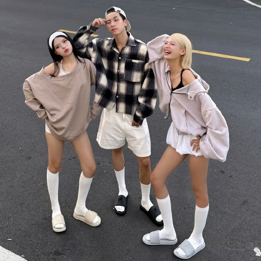 Mô tả Dép Quai Ngang Nam Nữ Trendy 2 Thêu SH, Thoải Mái, Siêu Nhẹ Shondo Nhiều Màu - 4