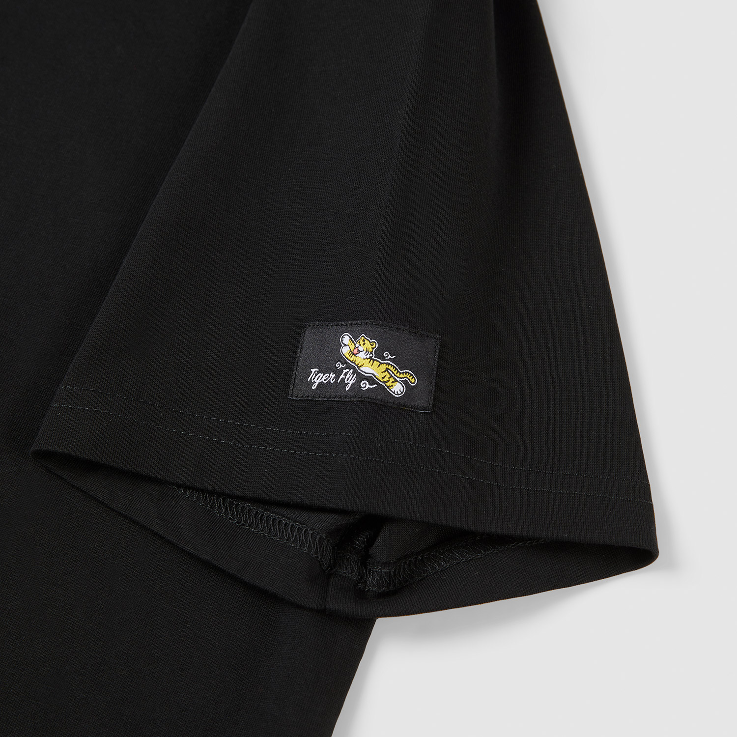Mô tả Áo thun nam HLA tay ngắn in hoạ tiết Tiger Luck vải cotton lạnh mềm mại, thoáng mát màu trắng/đen - 3
