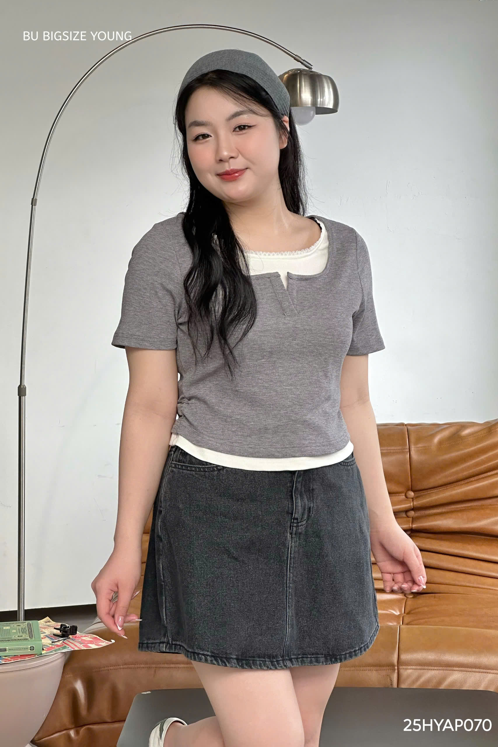 Mô tả Áo thun cổ vuông bổ trụ phối 2 dây trắng BIGSIZE (55kg đến 95kg) – 25HYAP070 - [BU Bigsize Young] - 2