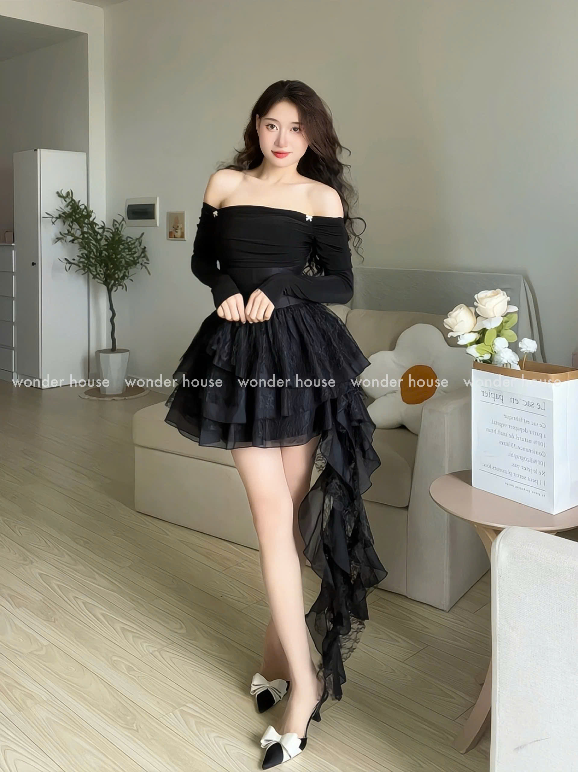 Mô tả Richie Dress Wonderhouse Đầm trễ vai tay dài dáng xòe tua rua chất vải dày dặn dự tiệc, dạo phố sang trọng - 3