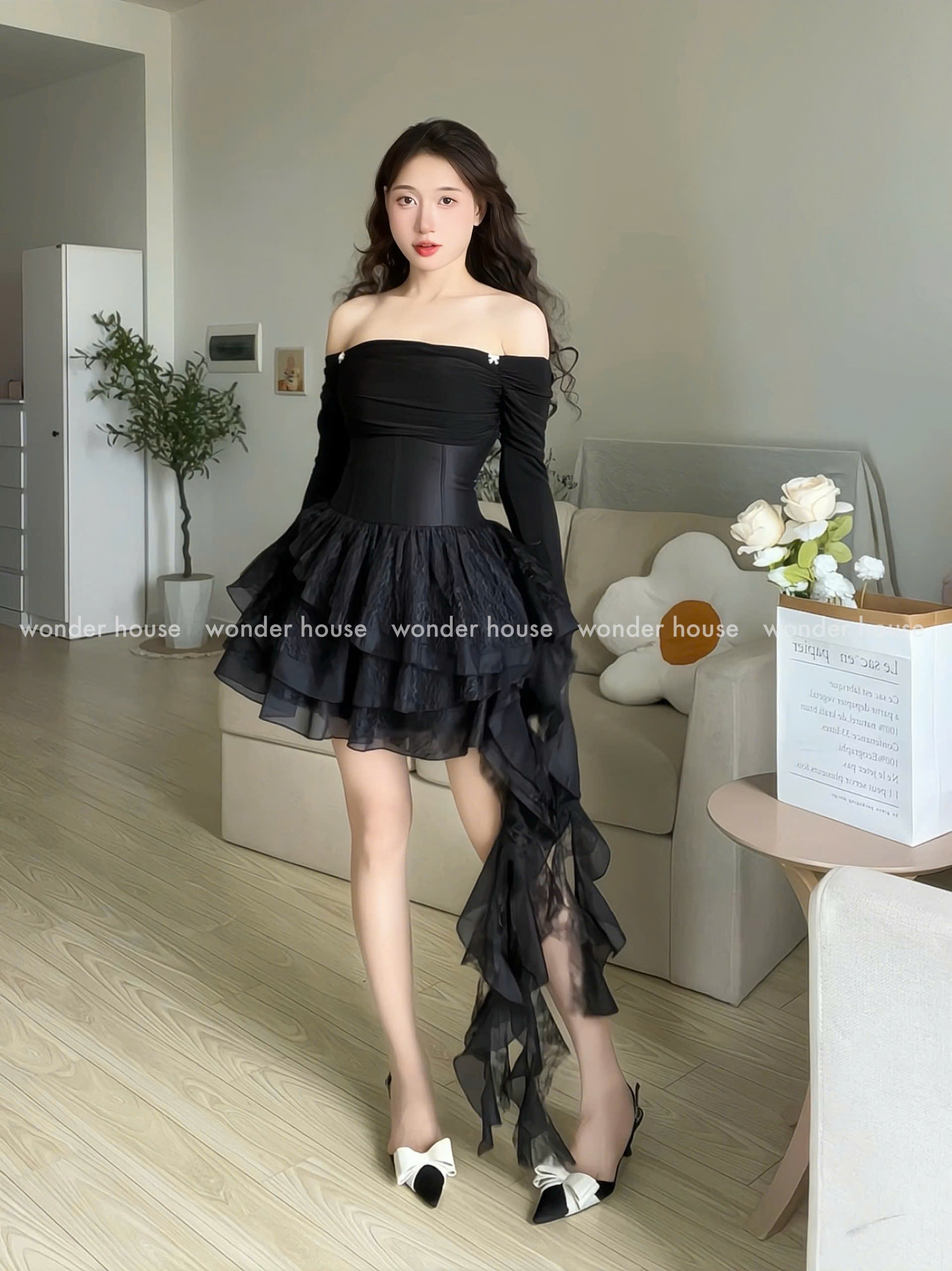 Mô tả Richie Dress Wonderhouse Đầm trễ vai tay dài dáng xòe tua rua chất vải dày dặn dự tiệc, dạo phố sang trọng - 5