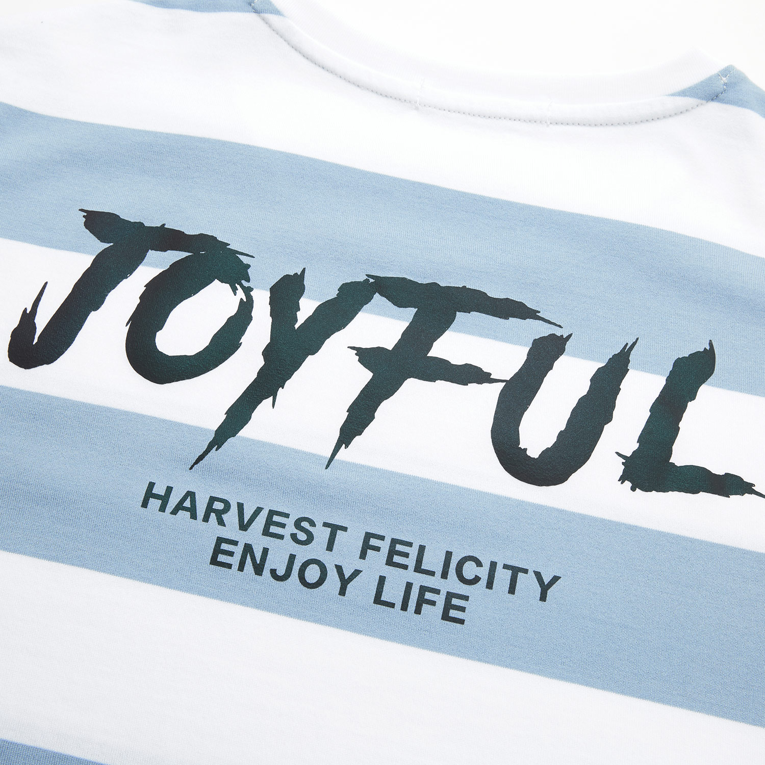 Mô tả Áo thun nam HLA ngắn tay xanh kẻ sọc trắng, hoạ tiết in Joyful chất liệu mát mẻ mềm mại - 5