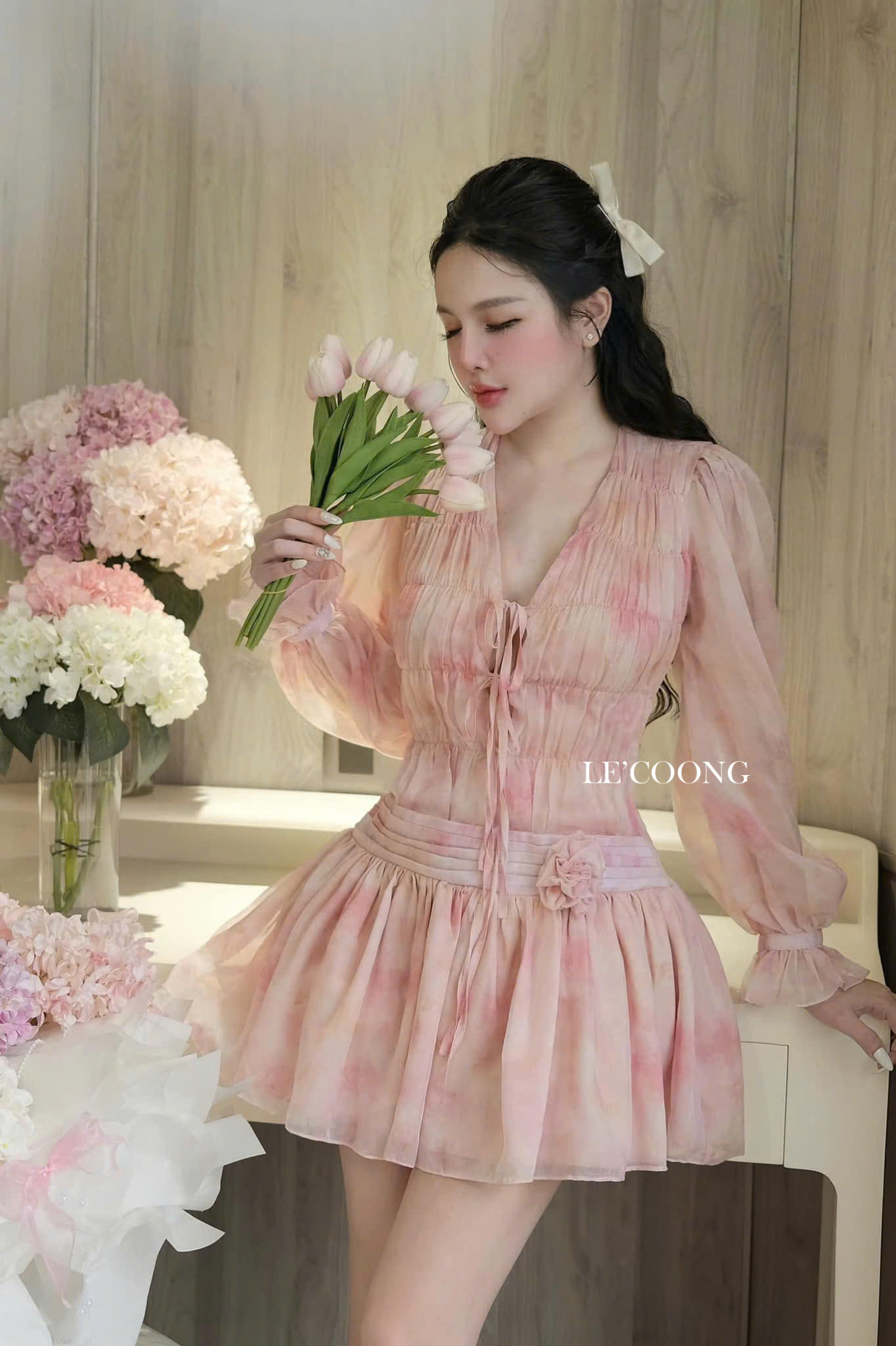 Mô tả Váy Tiểu Thư Voan Tơ Hồng Xanh Dáng Ngắn Tay Bồng  LECOONG V749  Đầm Hoa Đi Biển Đẹp Sang Chảnh - 1