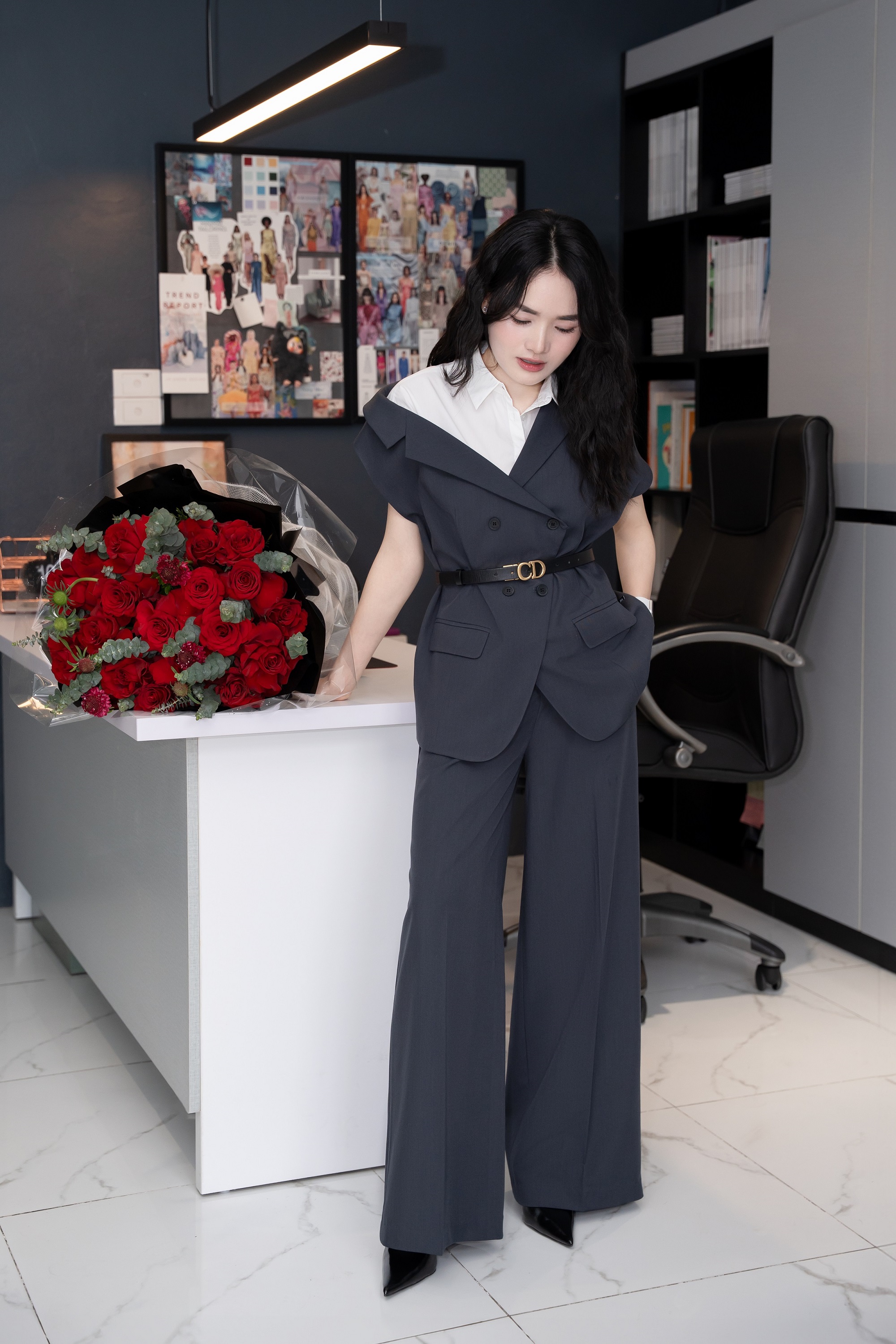 Mô tả Set Áo Blazer tay chồm 5B02.2502K, Quần ống suông thêu túi cơi 3P02.2502K, set đồ công sở thanh lịch trẻ trung thiết kế - 1