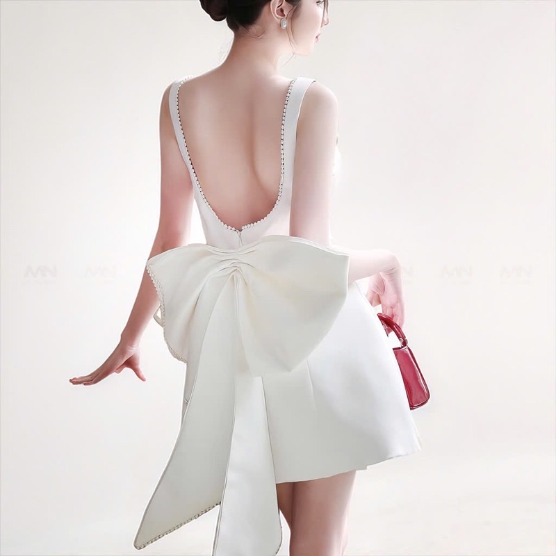 Mô tả Đầm dự tiệc MINA hở lưng dáng ngắn chữ A chất Taffta màu trắng quyến rũ MN308 - 2