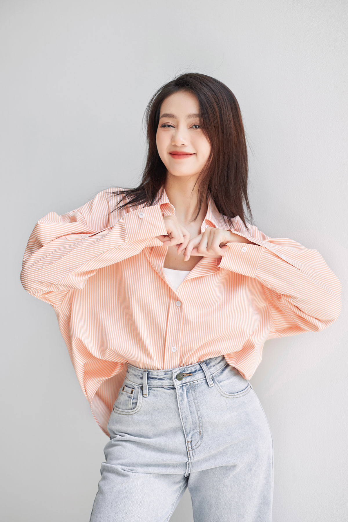 Mô tả Áo sơ mi nữ GILLEE dáng oversized, sơ mi form rộng vải kate lụa thanh lịch tone cam - 5