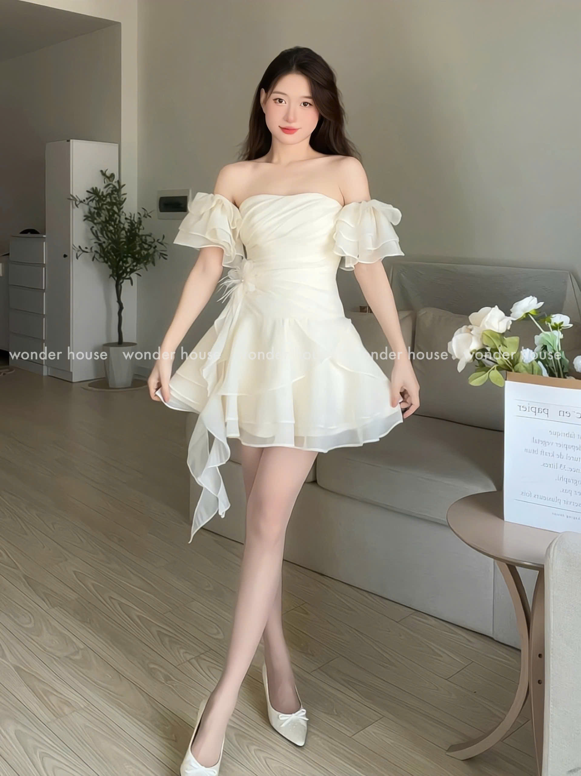 Mô tả Levia Dress Wonderhouse Đầm thiết kế xếp ly dáng xòe tua rua chất vải dày vừa phải dự tiệc, dạo phố nữ tính sang trọng - 2