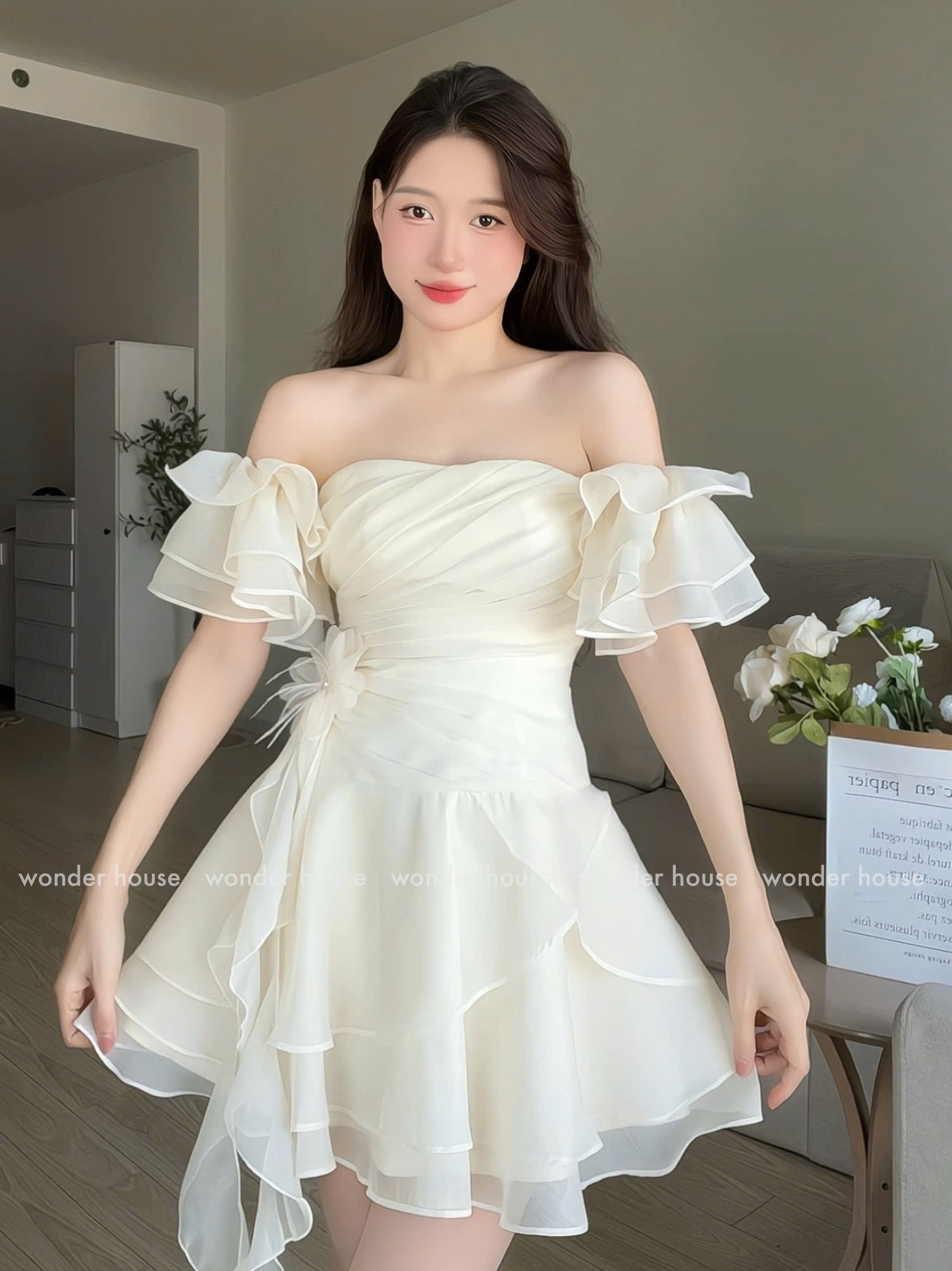 Mô tả Levia Dress Wonderhouse Đầm thiết kế xếp ly dáng xòe tua rua chất vải dày vừa phải dự tiệc, dạo phố nữ tính sang trọng - 4