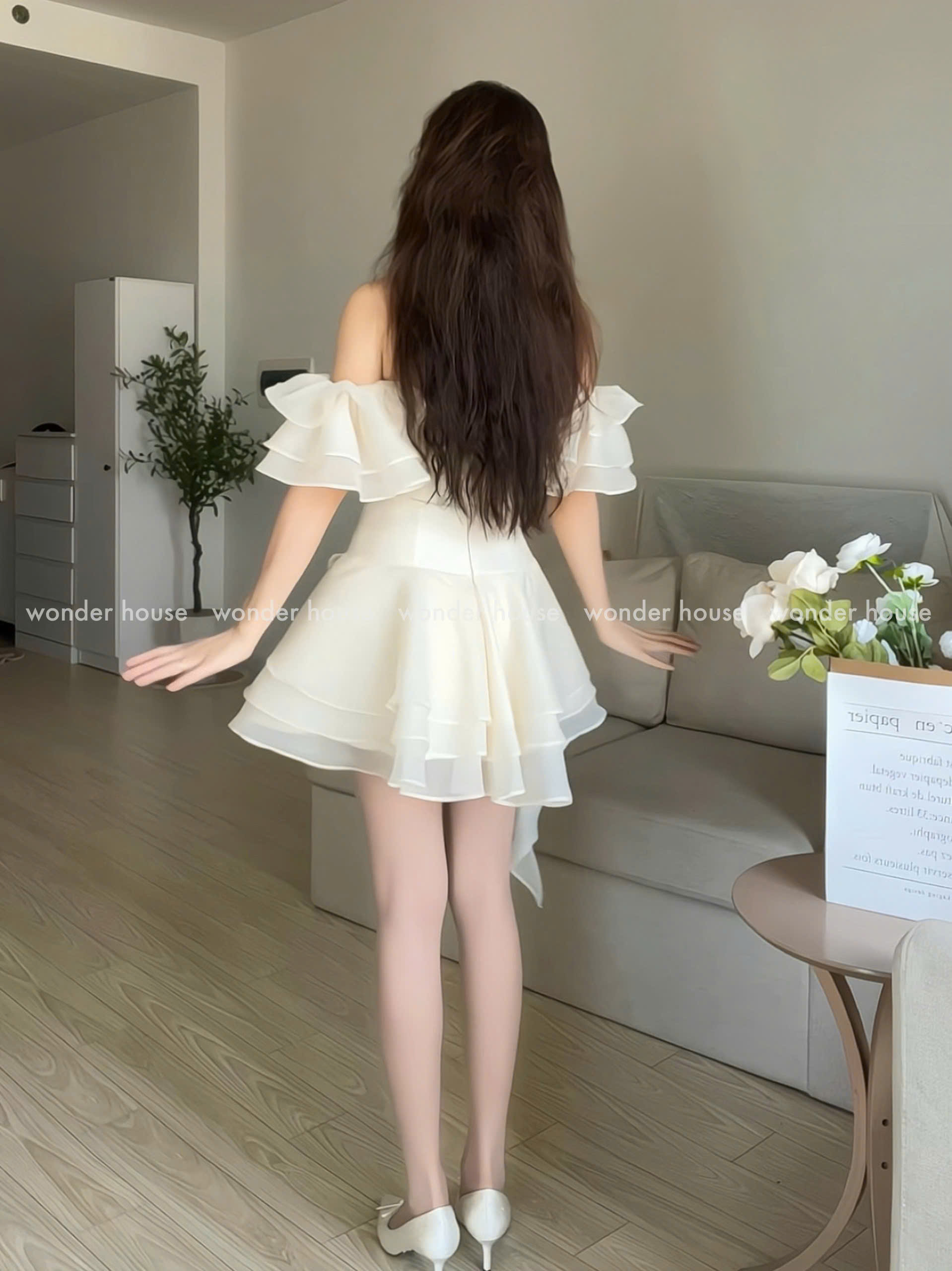 Mô tả Levia Dress Wonderhouse Đầm thiết kế xếp ly dáng xòe tua rua chất vải dày vừa phải dự tiệc, dạo phố nữ tính sang trọng - 5