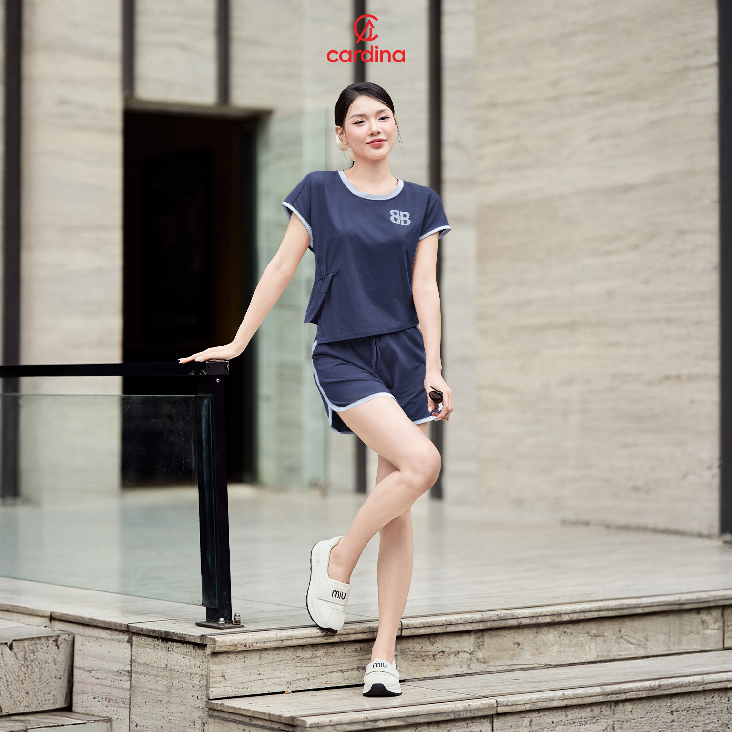 Mô tả Đồ bộ nữ CARDINA chất liệu cotton tay liền xếp ly eo trẻ trung năng động 5BCN11 - 3