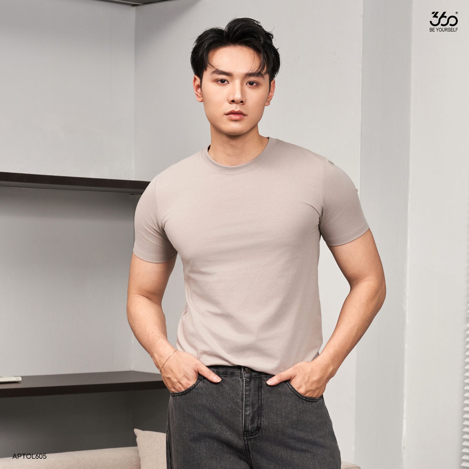 Mô tả Áo thun trơn cotton mềm mại 360 Boutique áo phông nam nữ trơn có cổ tròn form thể thao APTOL605 - 1
