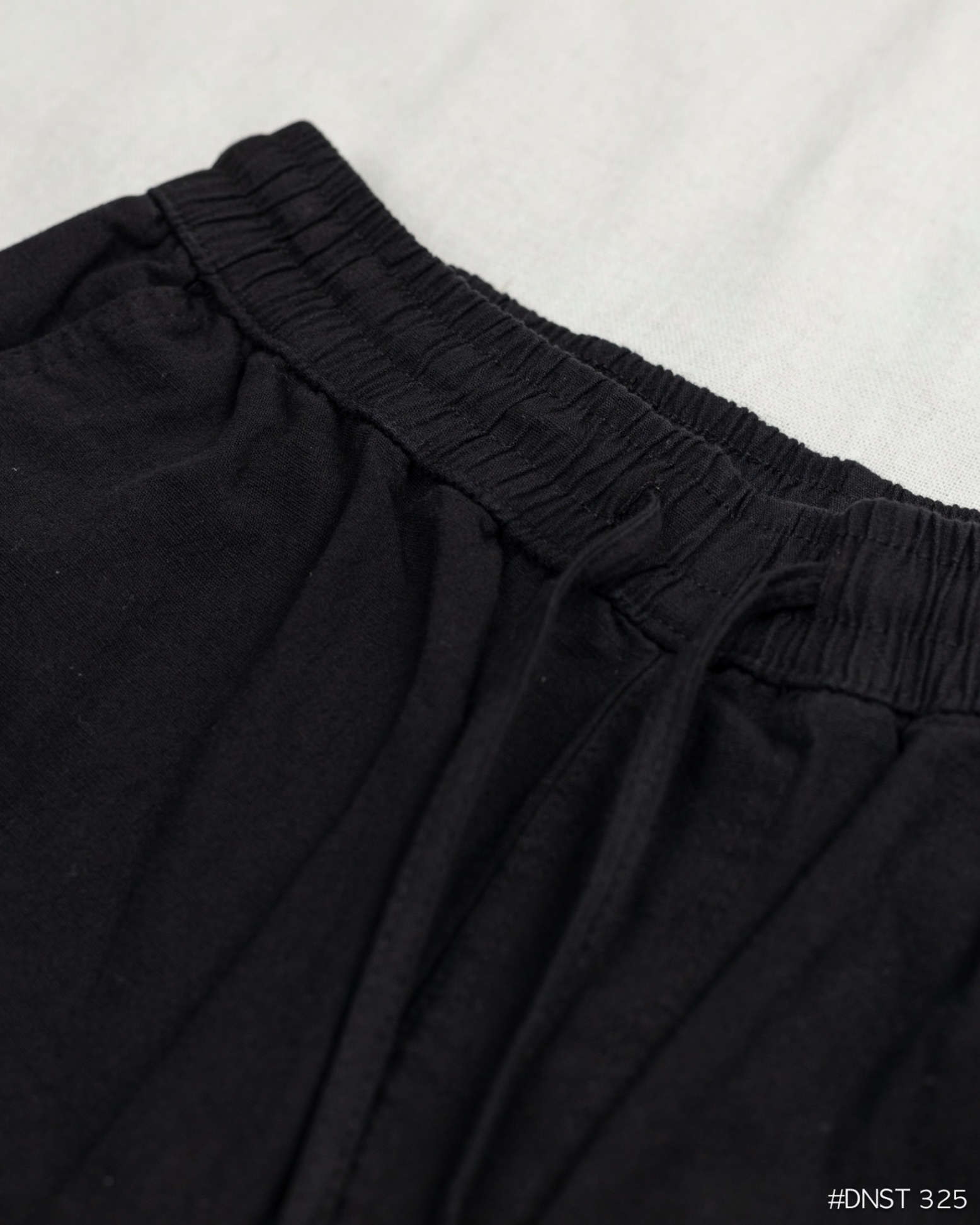 Mô tả Quần short đũi trơn ngắn DNST 325, form suông, chất linen - 7