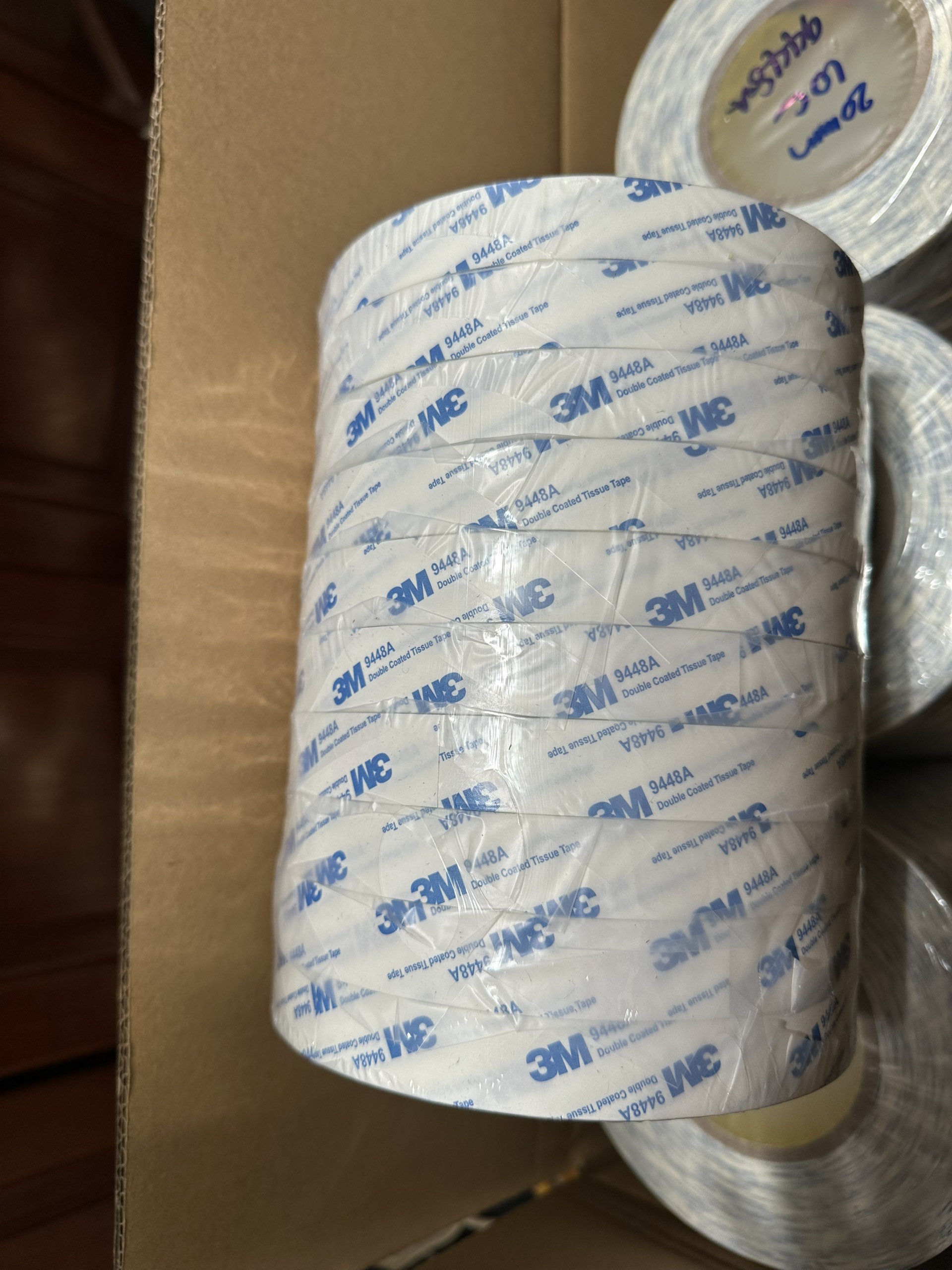 Mô tả Băng keo 2 mặt mỏng 3M™ Double Coated Tissue Tape 9448A - nhiều size - Trắng xanh - 3