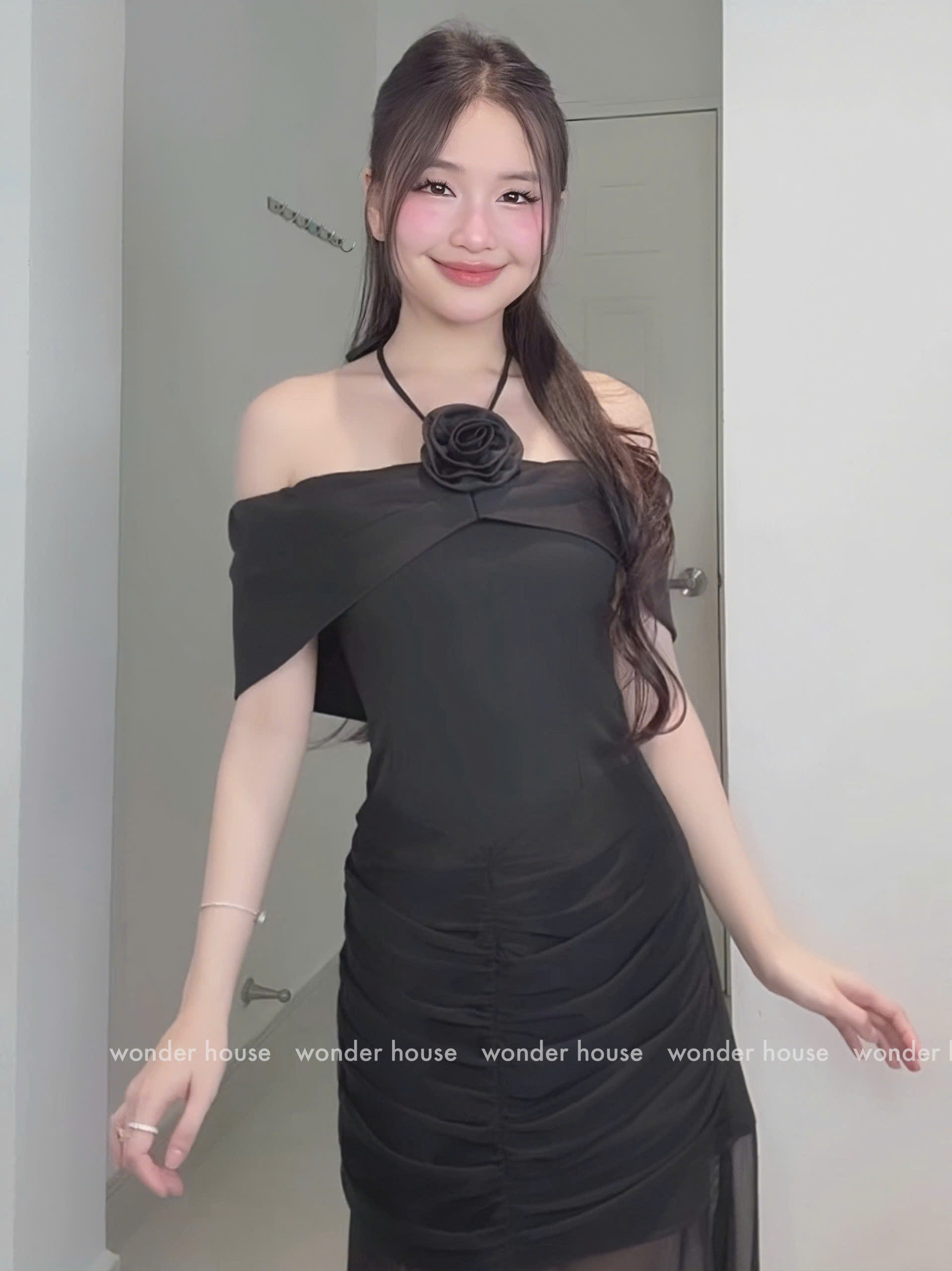 Mô tả Kamila Dress Wonderhouse Đầm thiết kế trễ vai dáng dài tùng lưới chất vải dày dặn dự tiệc , dạo phố sang trọng nữ tính - 1