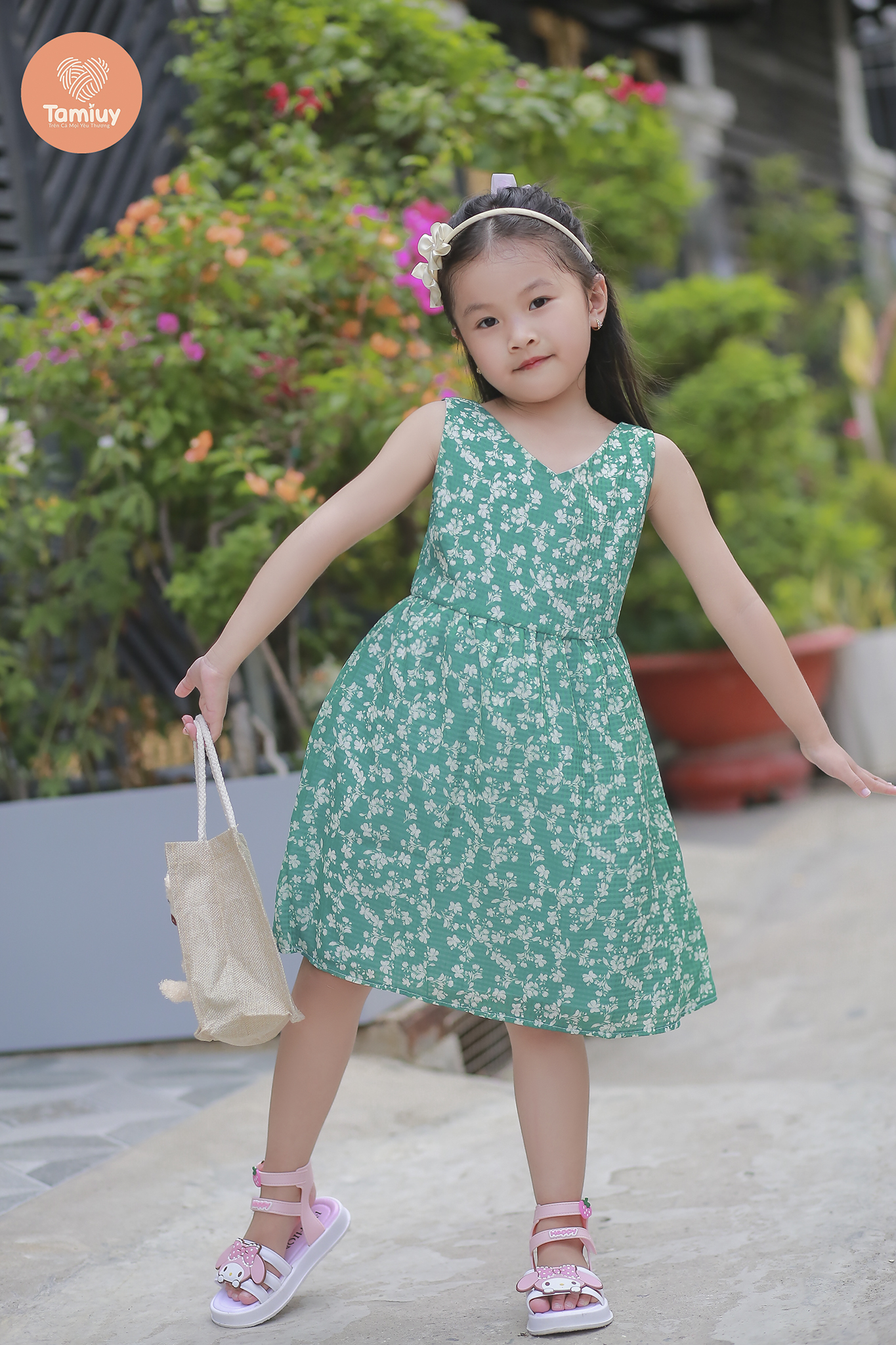 Mô tả Đầm Cho Bé Gái Tamiuy Thiết Kế Xẻ  Tim Sau Cho Bé Từ 1-10  Tuổi - 1