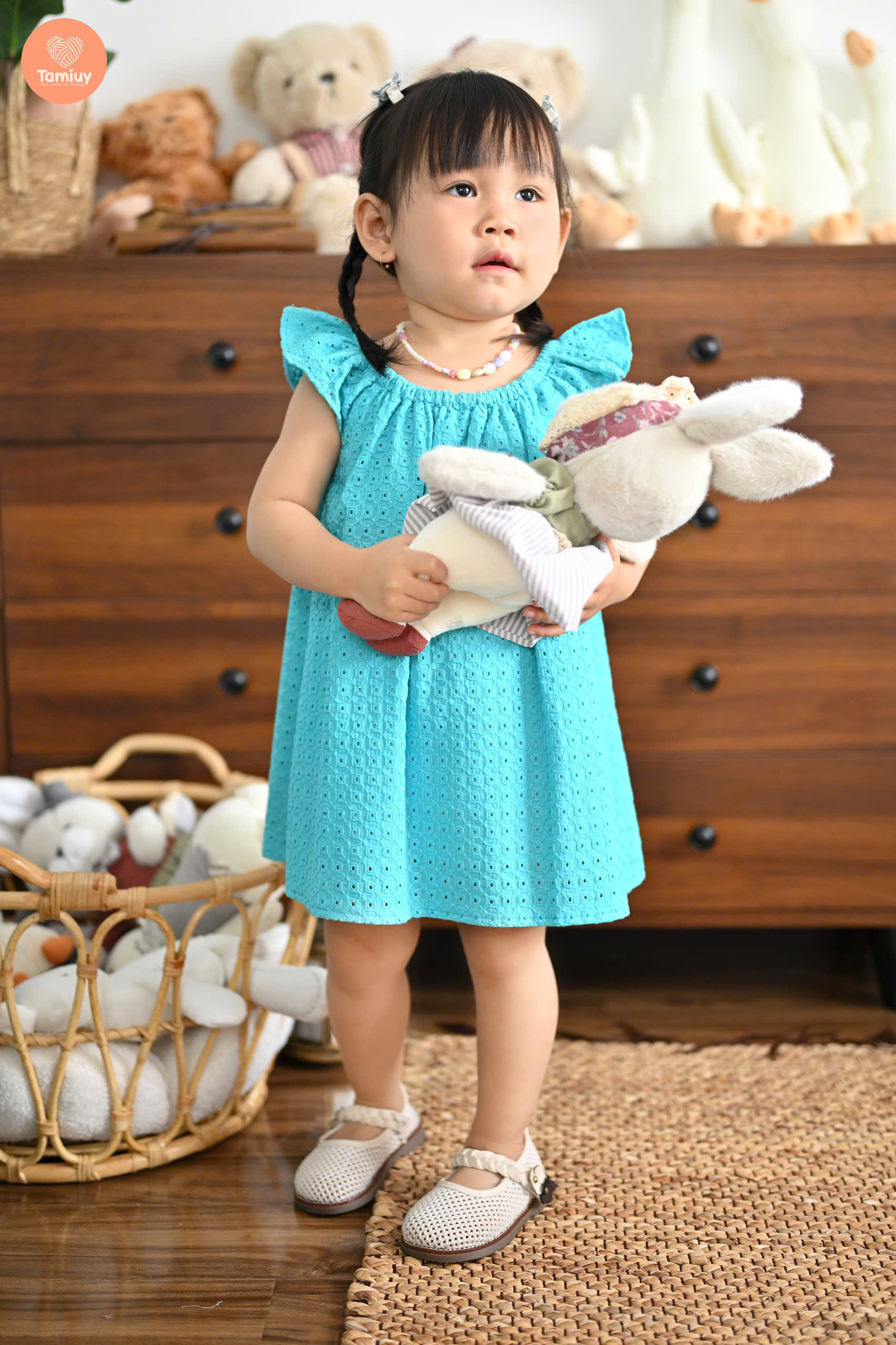 Mô tả Đầm Yếm Cổ Thun Tamiuy  Họa Tiết Hoa Hướng Cho Bé  Gái Từ 1-10 Tuổi - 2
