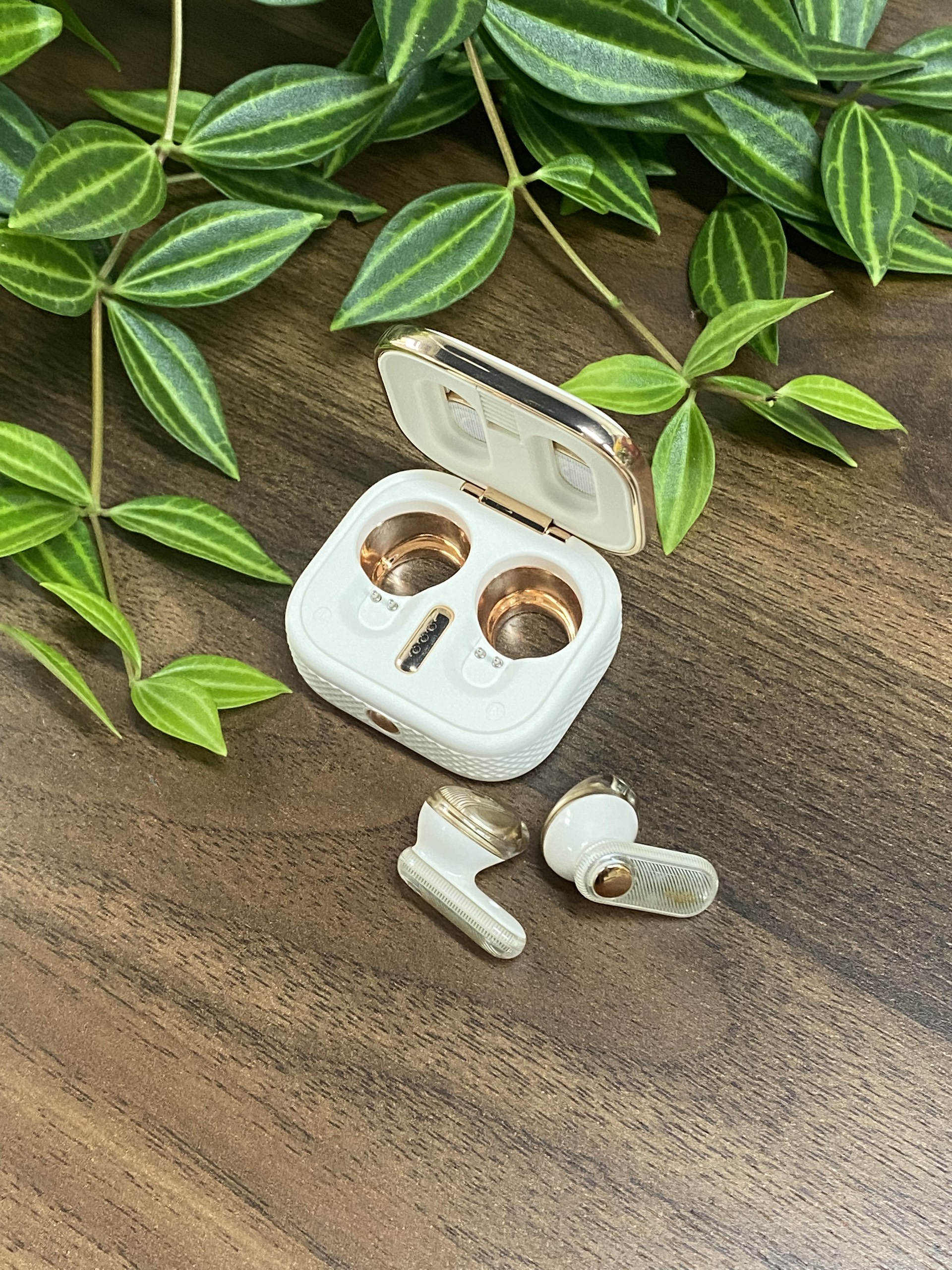 Mô tả Tai nghe bluetooth không dây nhét tai  TWS Rockspace Retro Mix Tape nghe nhạc lên đến 20h BH 1 năm - 11