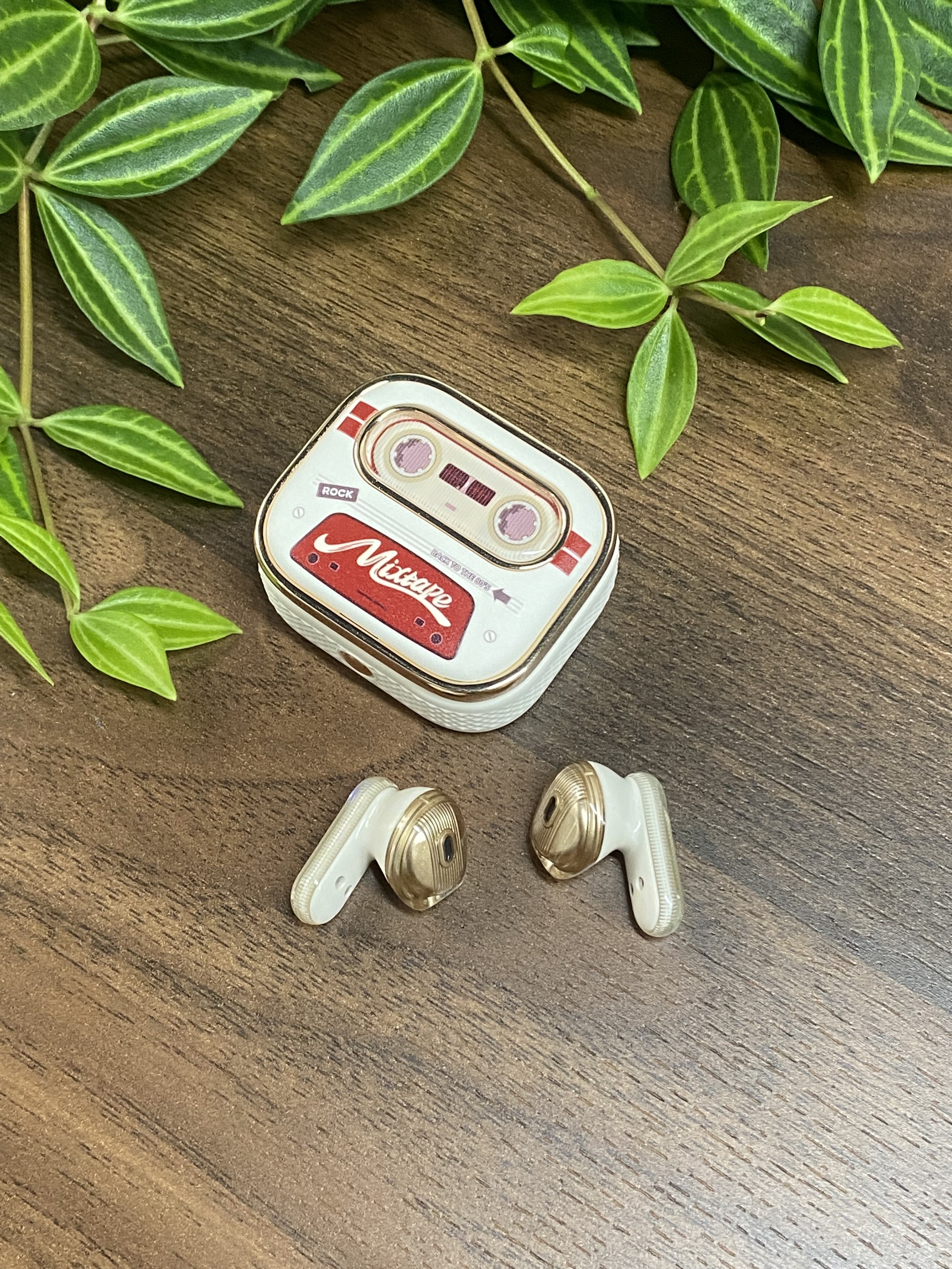 Mô tả Tai nghe bluetooth không dây nhét tai  TWS Rockspace Retro Mix Tape nghe nhạc lên đến 20h BH 1 năm - 12