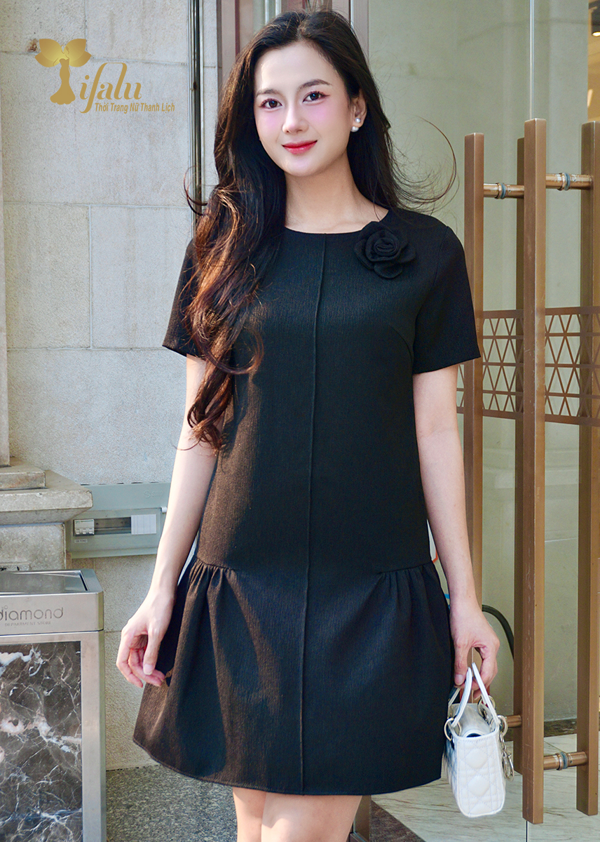 Mô tả TIFALU - Đầm suông bigsize màu đen sang trọng - ZOL333BLK - 1