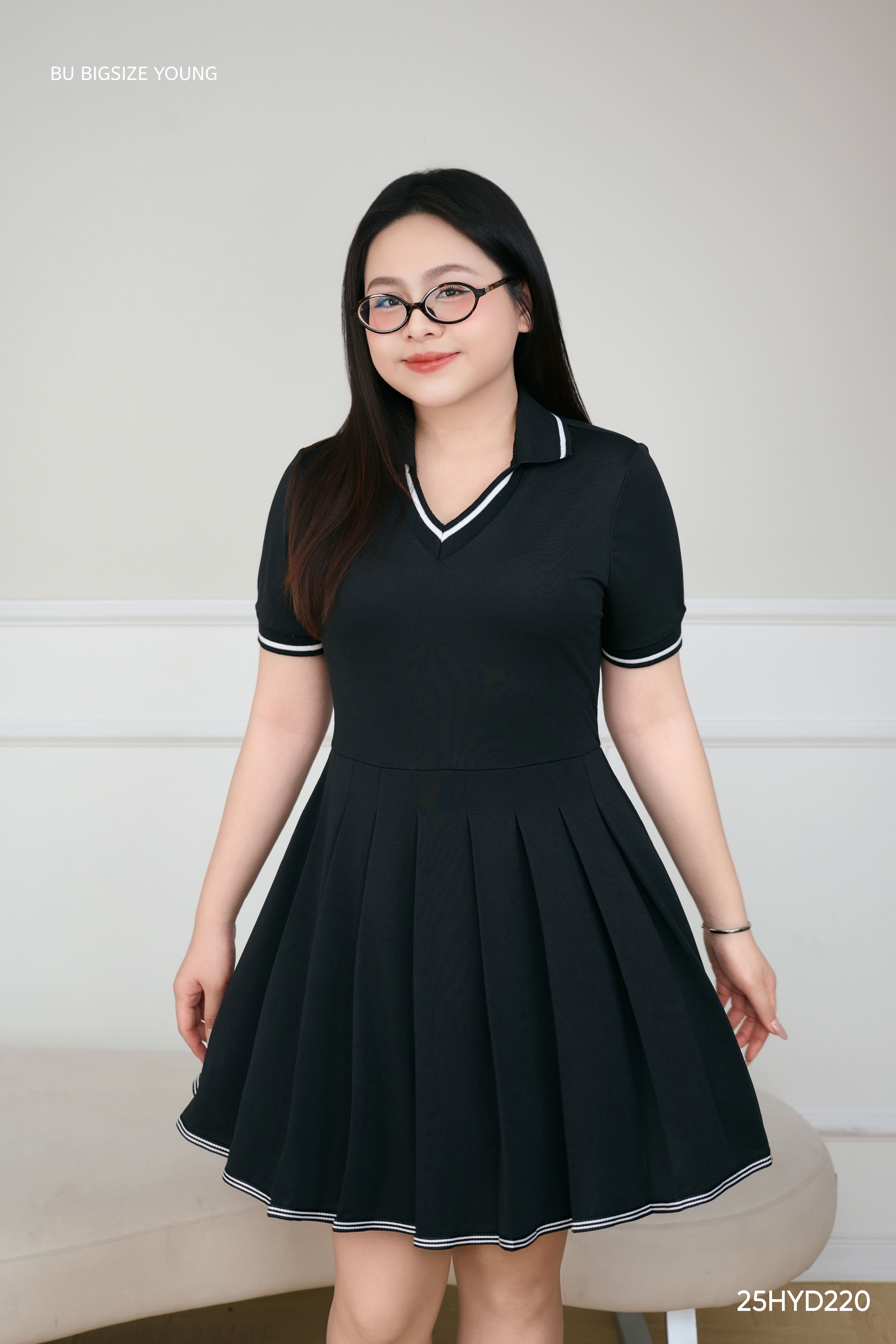 Mô tả Đầm polo cổ V xếp ly BIGSIZE (55kg đến 95kg) – 25HYD220 - [BU Bigsize Young] - 3