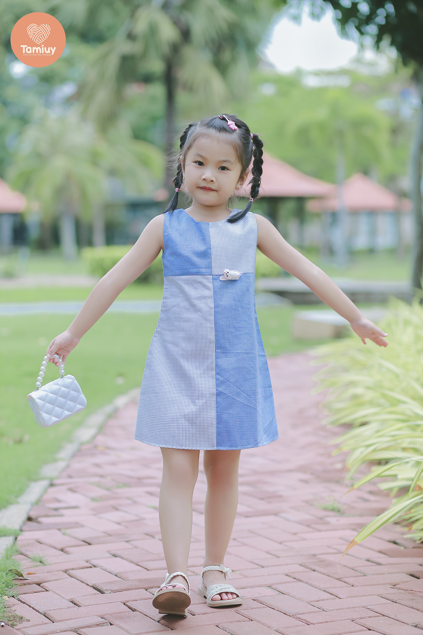 Mô tả Đầm Bé Gái Tamiuy Phối Màu Đính Hình Thú Dễ Thương Cho Bé 1-10 Tuổi - 1