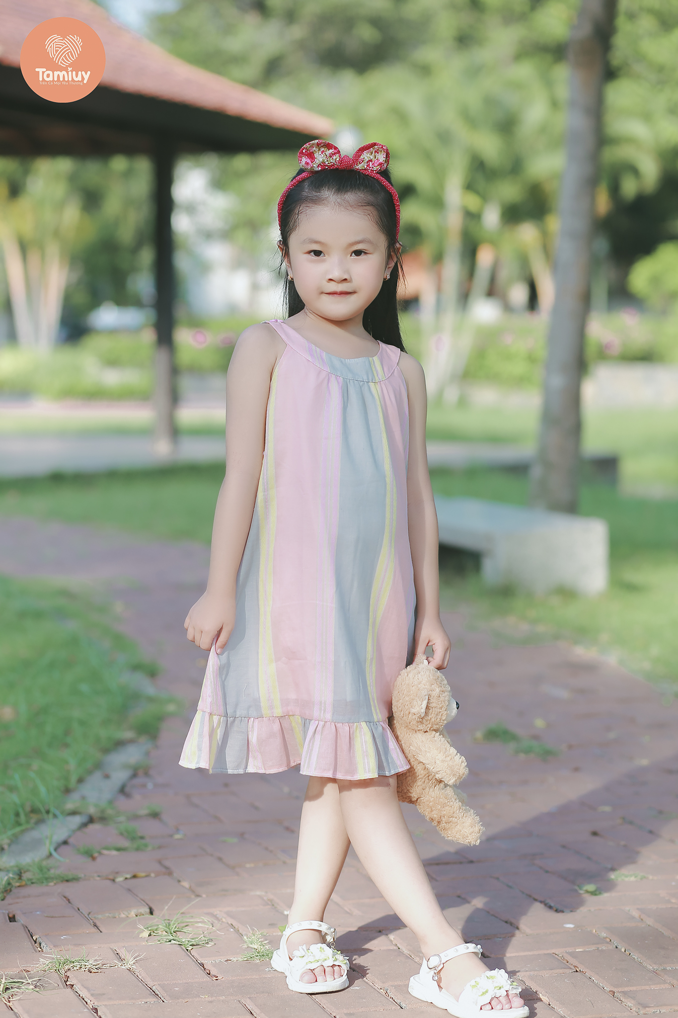 Mô tả Đầm Xoè  Cổ Yếm Hoa Nhí Tamiuy Cho Bé Gái 1-10 Tuổi - 1