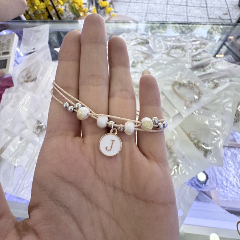 Mô tả Vòng tay mặt chữ J phối hạt thời trang cho nữ - 11