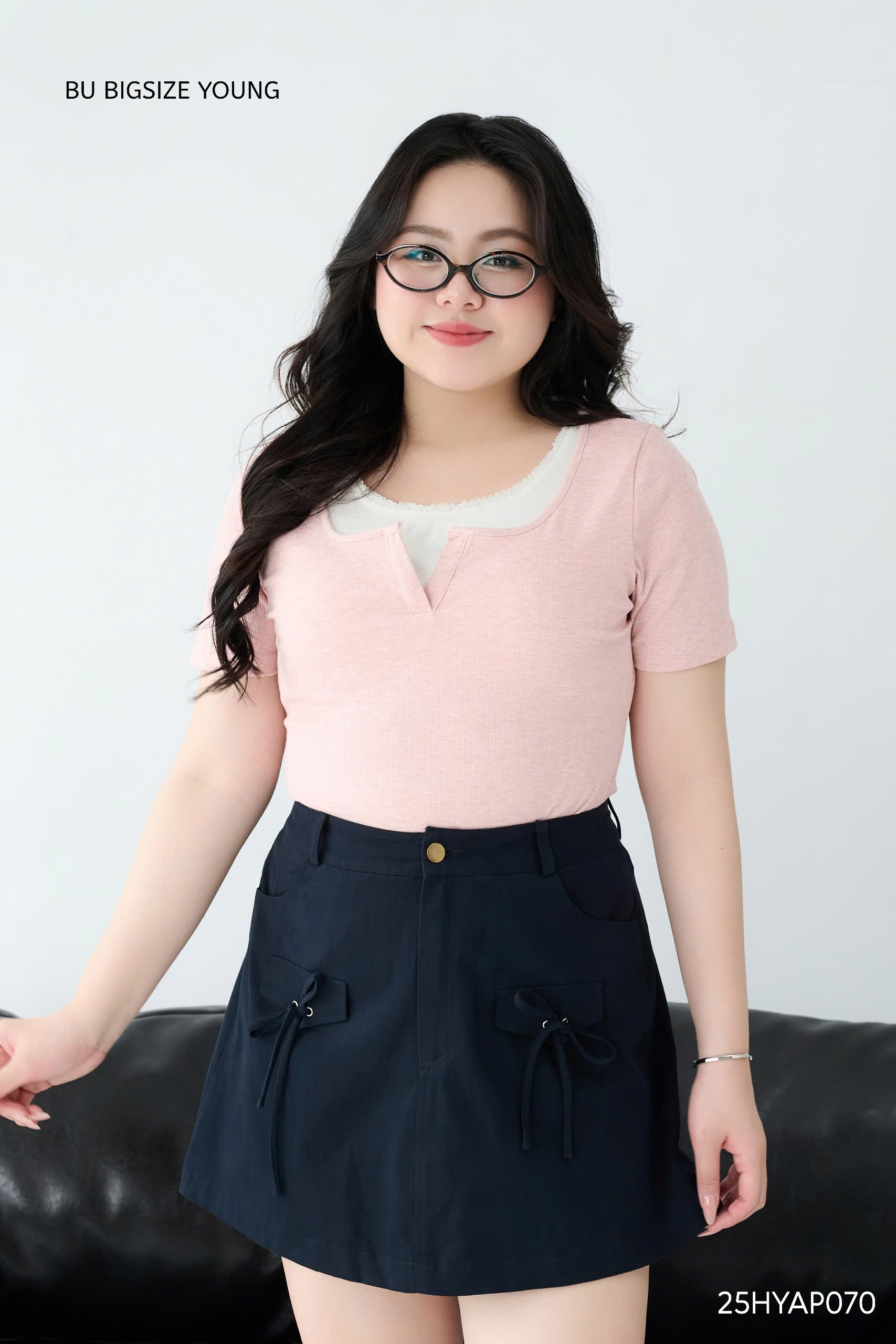 Mô tả Áo thun cổ vuông bổ trụ phối 2 dây trắng BIGSIZE (55kg đến 95kg) – 25HYAP070 - [BU Bigsize Young] - 1