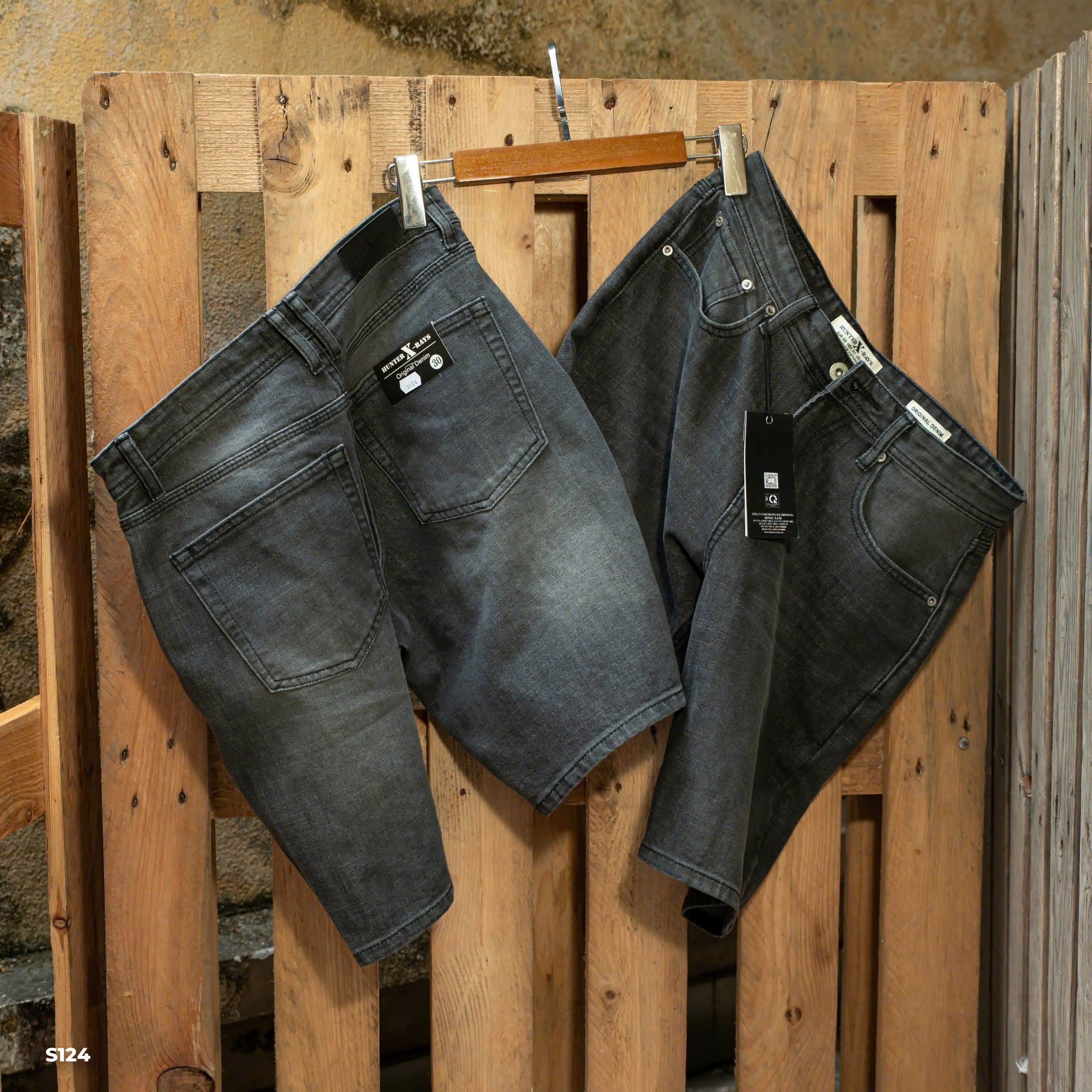 Mô tả Quần Short Jean Nam S124 Màu Đen Xám Cá Tính, Dáng Slim Năng Động Just Men Thời Trang - 4