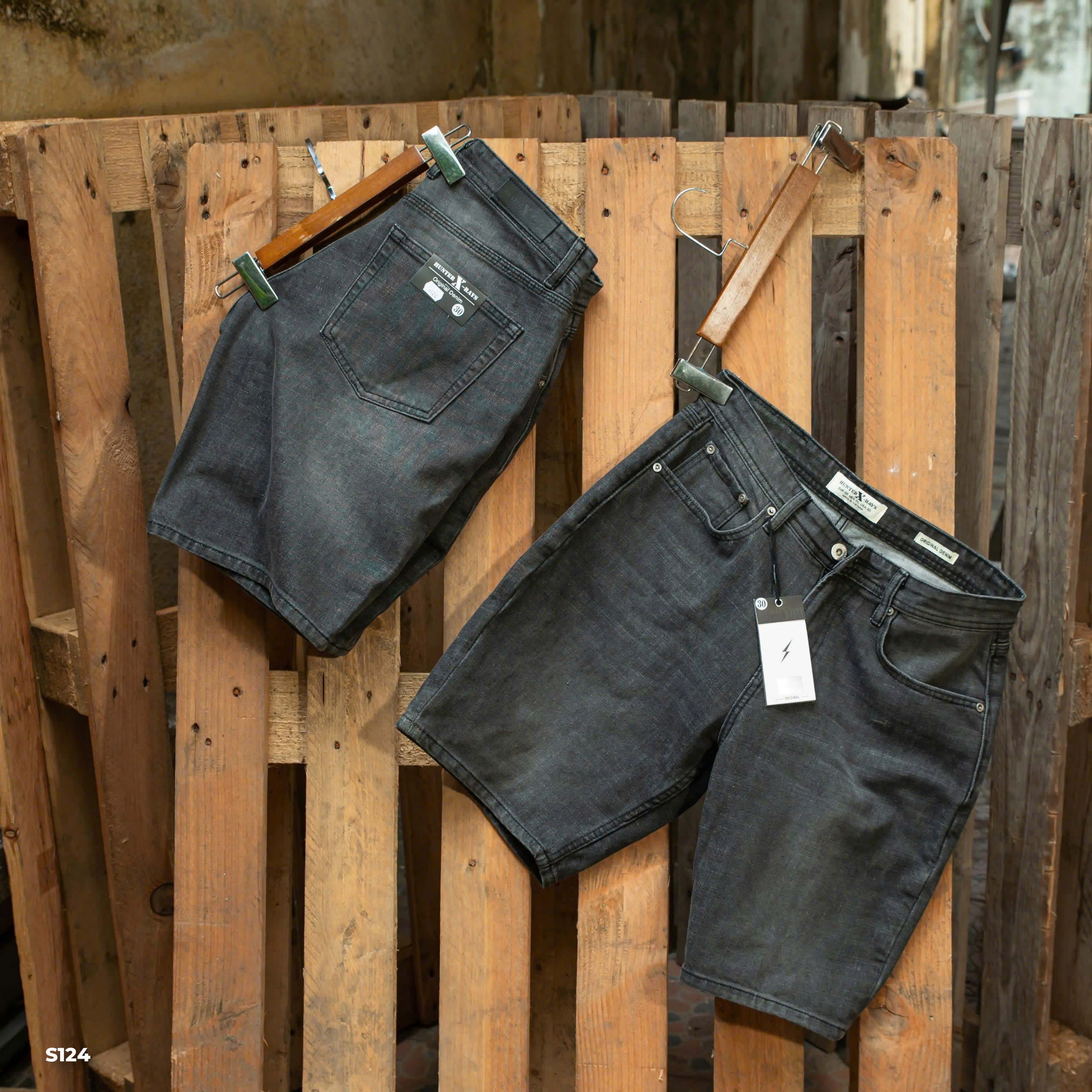 Mô tả Quần Short Jean Nam S124 Màu Đen Xám Cá Tính, Dáng Slim Năng Động Just Men Thời Trang - 7