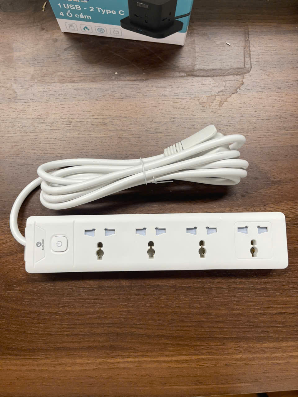 Mô tả Ổ cắm điện ĐA NĂNG MANIGO UNS 1K4 nhiều lỗ cắm công suất 2500W có cầu chì an toàn bảo hành 18 tháng - 4