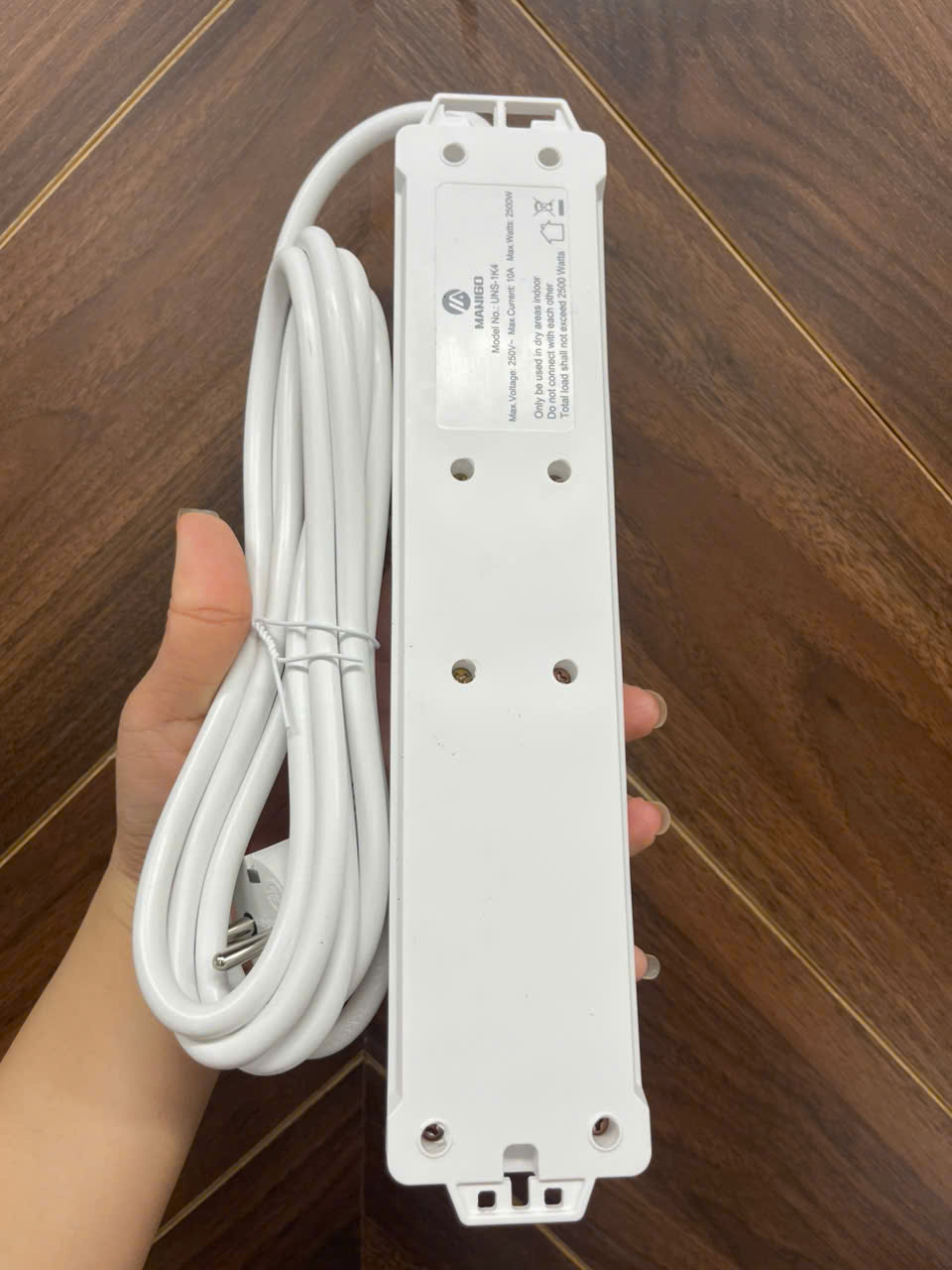 Mô tả Ổ cắm điện ĐA NĂNG MANIGO UNS 1K4 nhiều lỗ cắm công suất 2500W có cầu chì an toàn bảo hành 18 tháng - 6