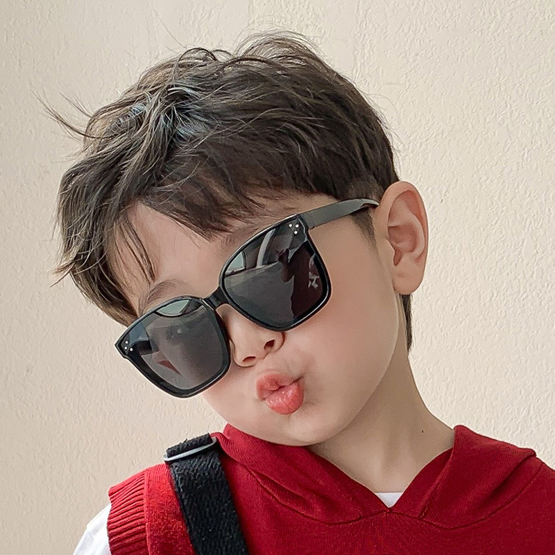 Mô tả Kính mát bé cao cấp Jun Secret gọng dẻo xịn, chống chói, chống tia UV dành cho bé từ 6 đến 15 tuổi JS7044 - 7