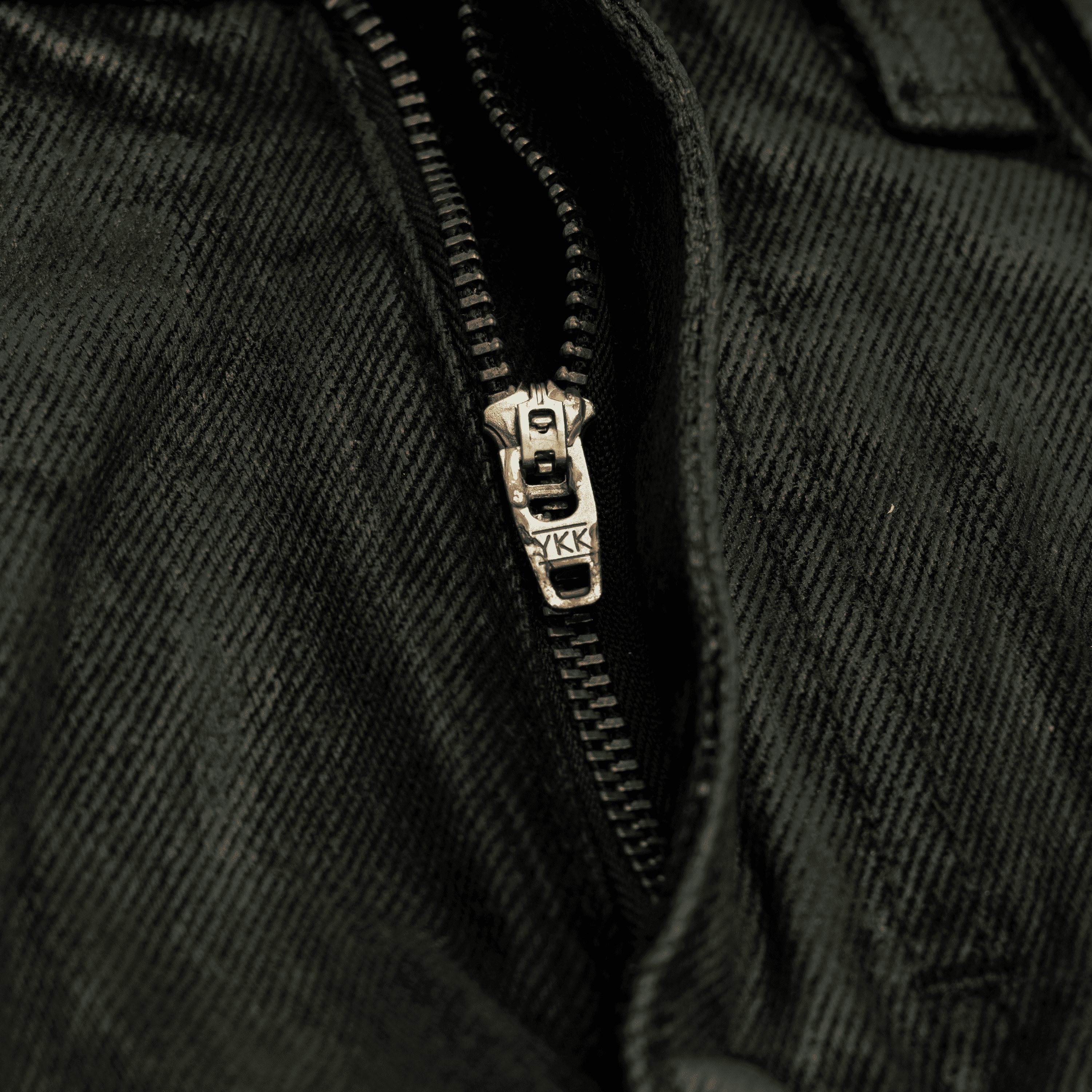 Mô tả COATED BAGGY JEANS / QUẦN JEAN BAGGY / GAMBLE WORLDWIDE - 3
