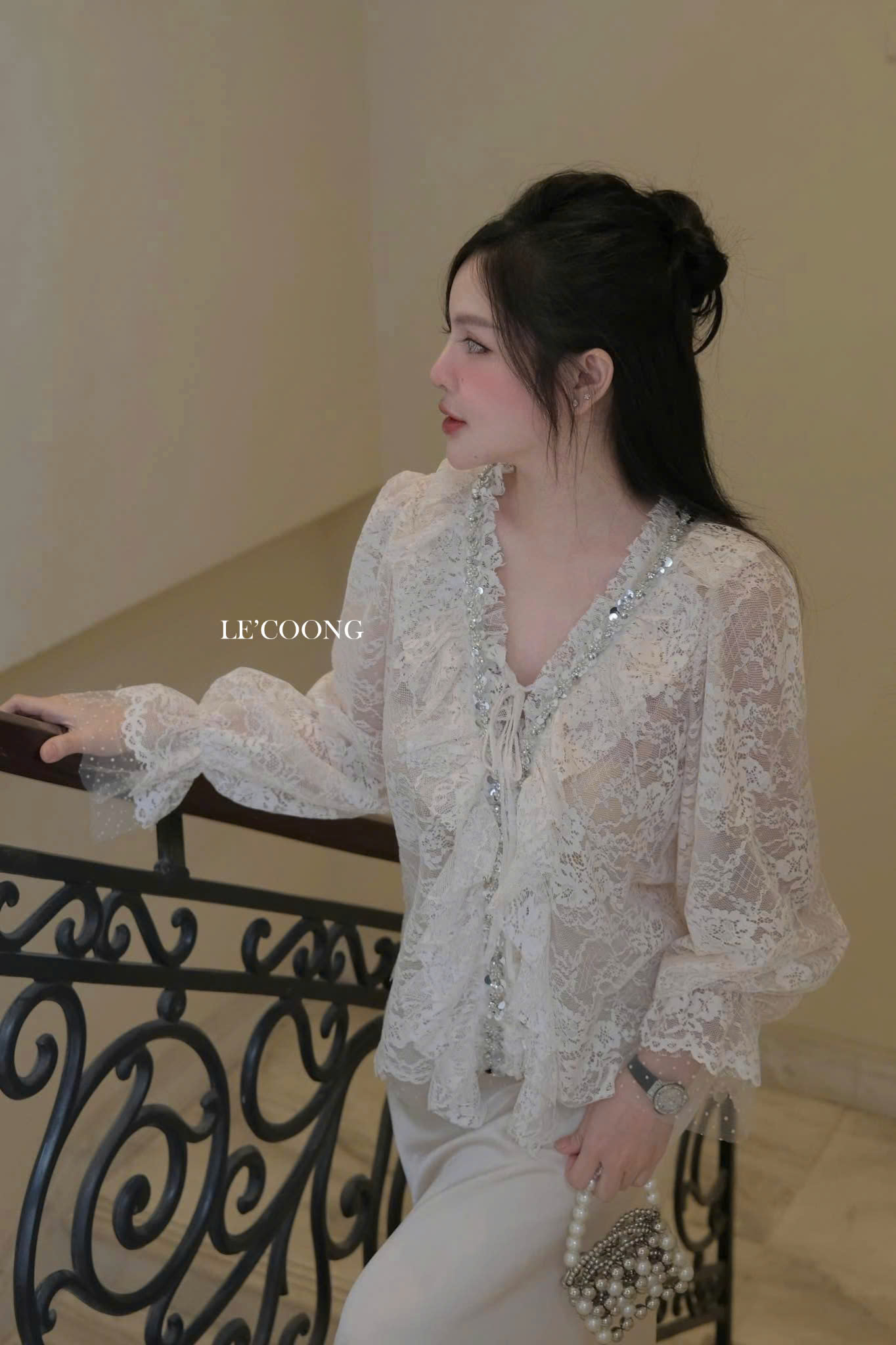 Mô tả Áo Đẹp Phối Ren Đính Đá LECOONG A15 Áo Thiết Kế Đi Tiệc Sang Chảnh - 4