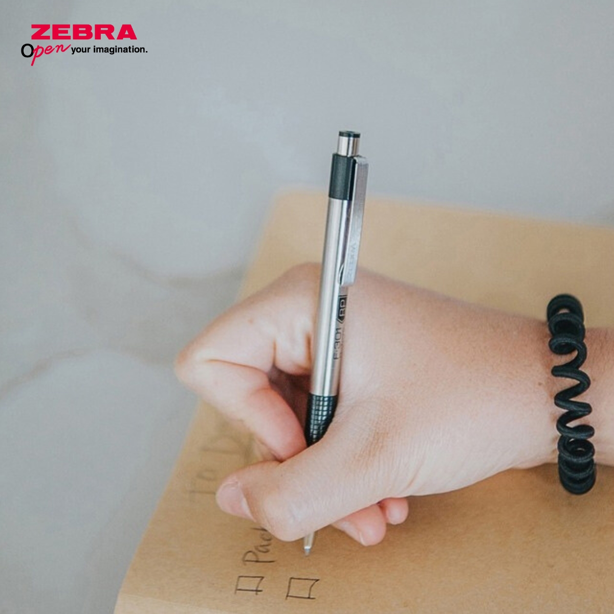 Mô tả Bút Bi F.301 0.7mm Zebra Pen Mực Xanh - Vỏ Đỏ Xanh Lá Xanh Dương Đen 12.6g [Chính Hãng] - 10