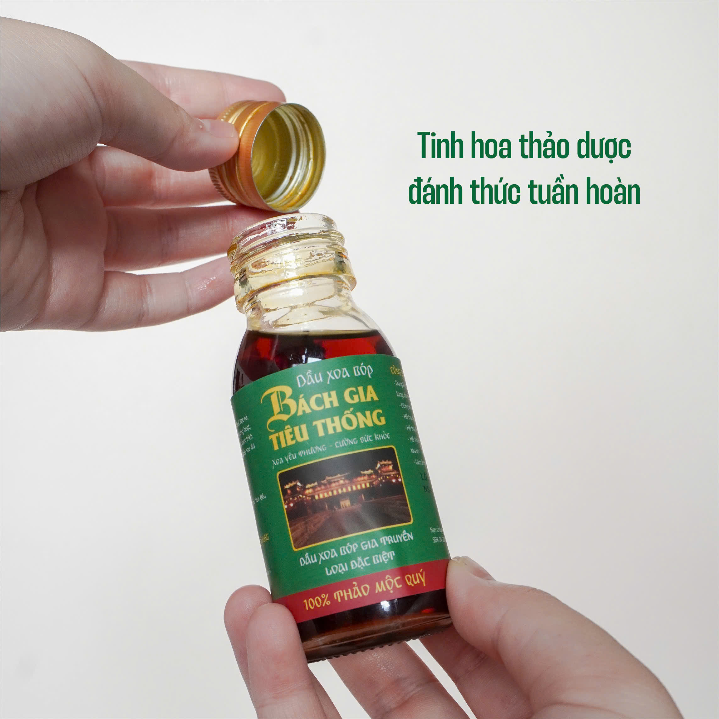 Mô tả Dầu nóng xoa bóp xương khớp thảo dược Bách gia tiêu thống (Nóng nhiều) - Giảm đau khớp, cổ vai gáy - 1