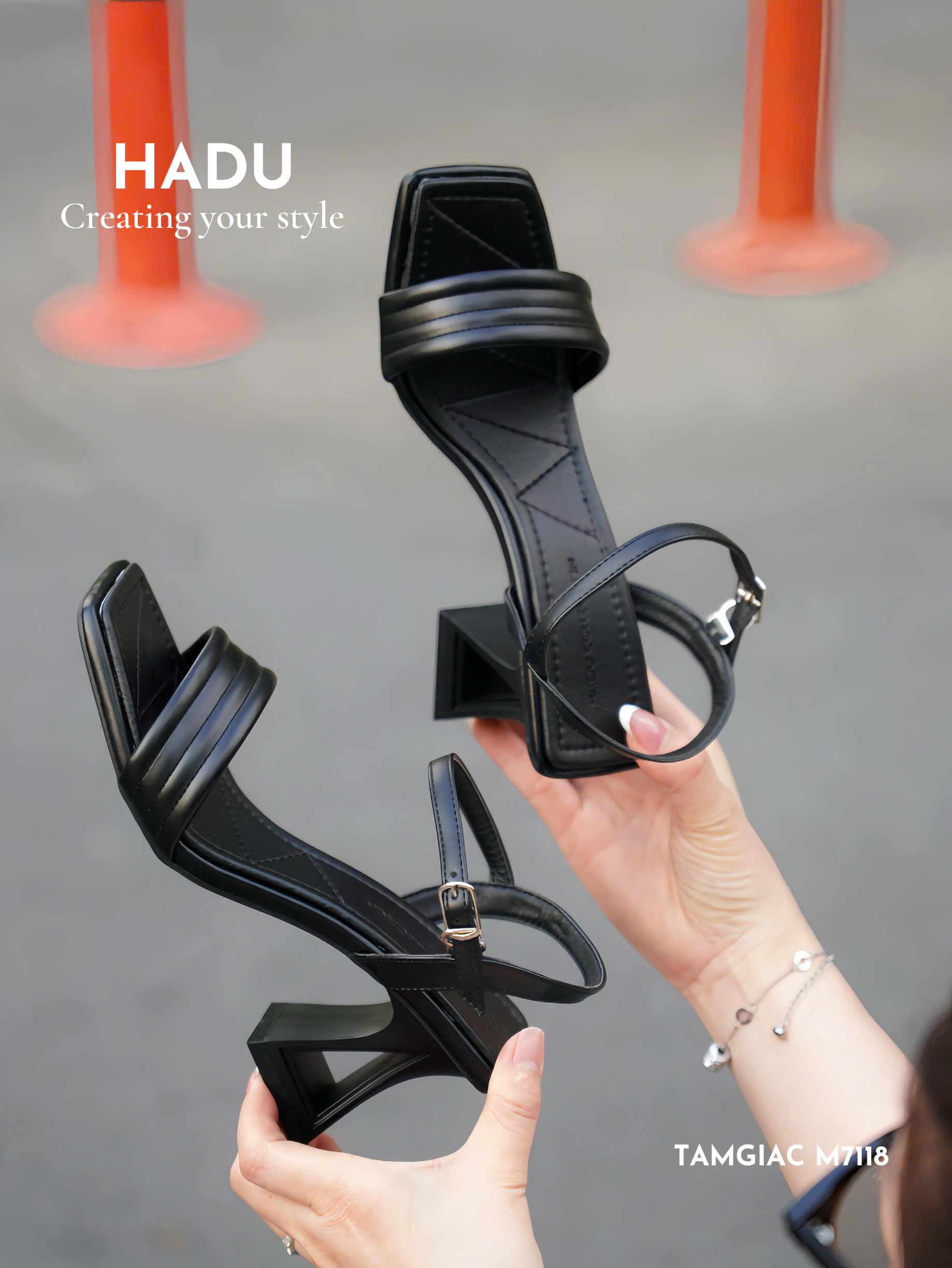Chi tiết gót giày HADU M7118
