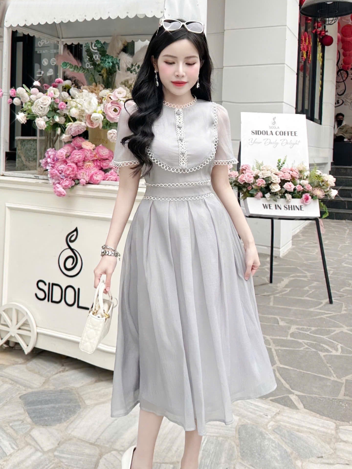 Mô tả Đầm xòe dáng dài phối viền ren trắng thời trang sang trọng Callene (CC462) - 1