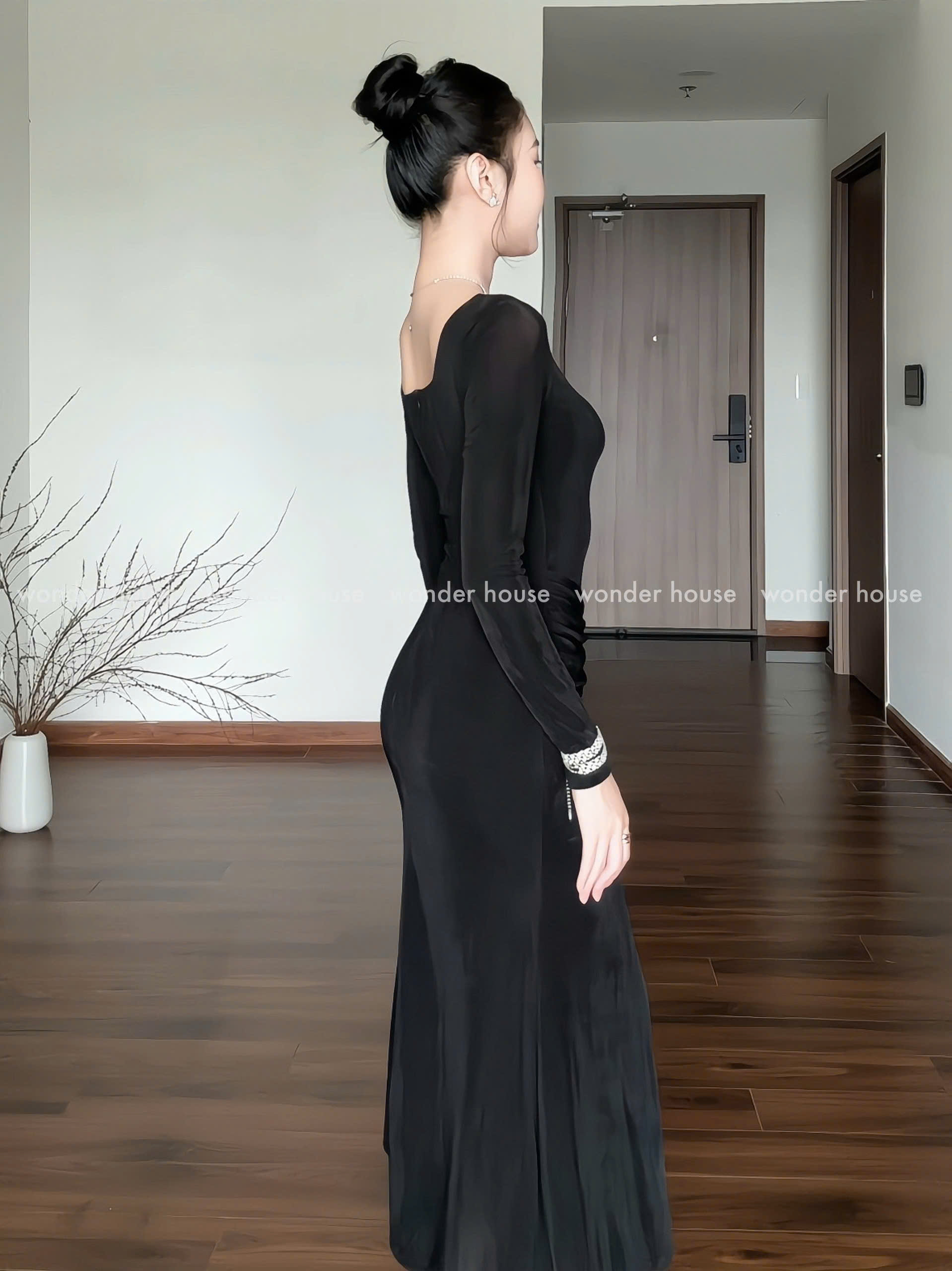 Mô tả Poly Dress Wonderhouse Đầm thiết kế hở vai dáng dài chất vải thun nhũ co giãn nhiều dự tiệc, dạo phố sang trọng nữ tính - 2