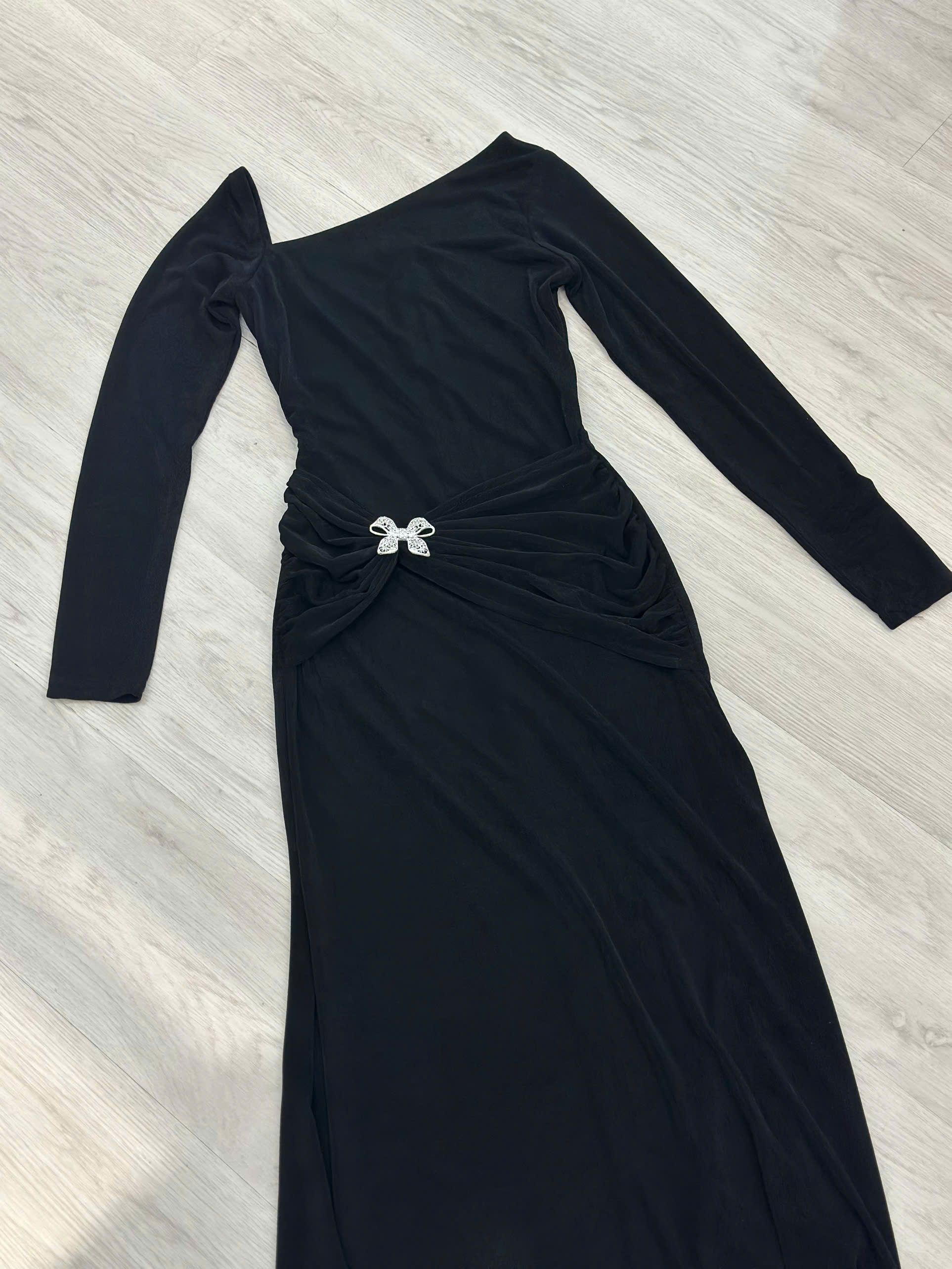 Mô tả Poly Dress Wonderhouse Đầm thiết kế hở vai dáng dài chất vải thun nhũ co giãn nhiều dự tiệc, dạo phố sang trọng nữ tính - 4