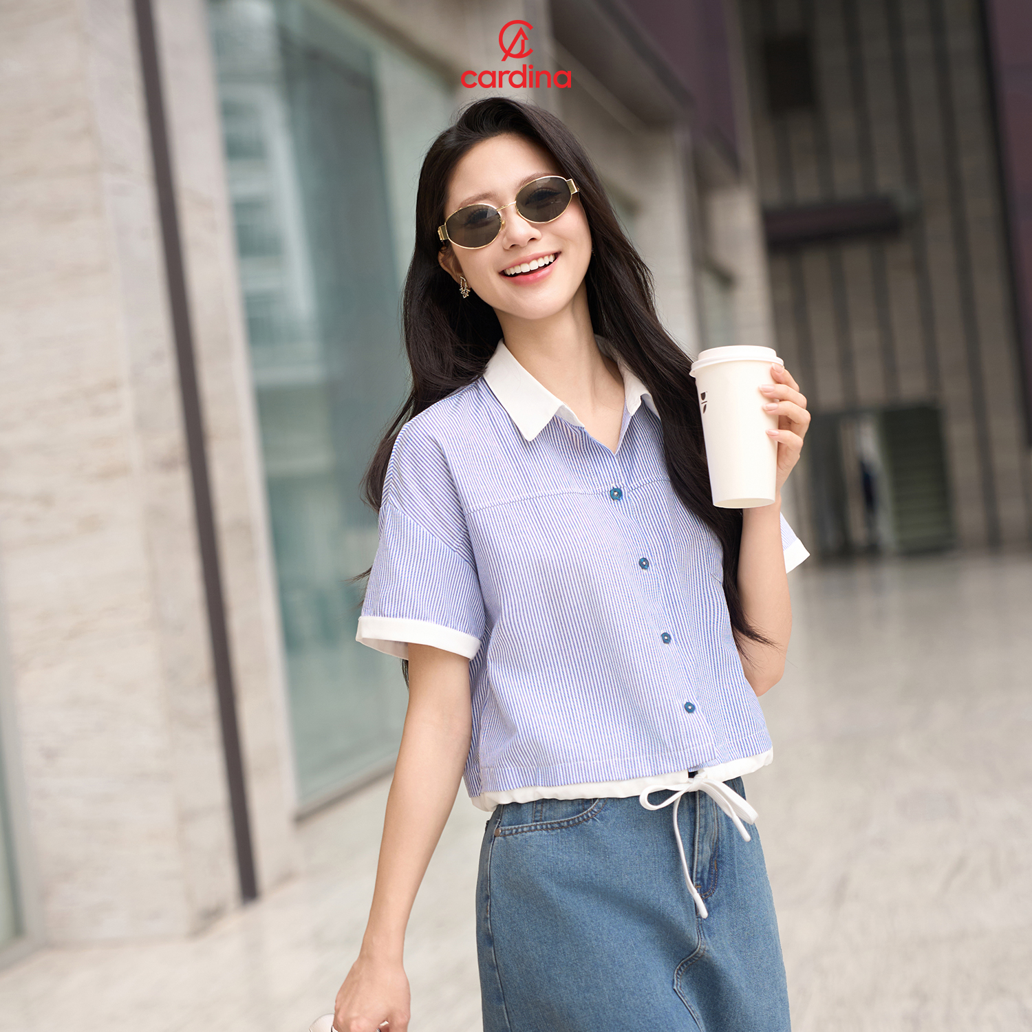 Mô tả Áo sơ mi nữ CARDINA chất thô dáng croptop có đường rút gấu trẻ trung năng động 5ASC10 - 6