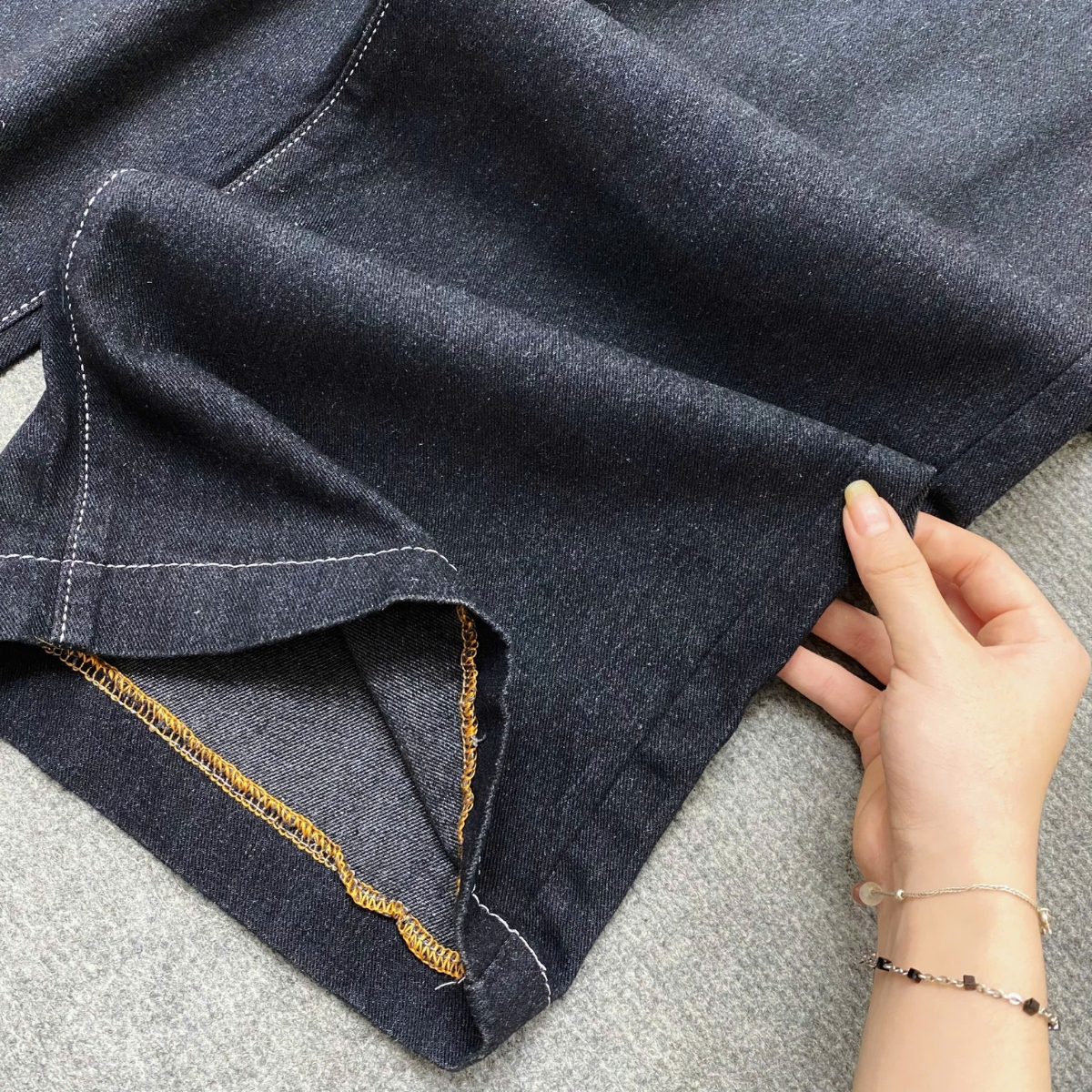 Mô tả Quần Jean Bigsize Nữ Suông Dài Lưng Cao Tôn Dáng Viền Chỉ Cổ Điển 50-93kg Chubby Q544 - 4