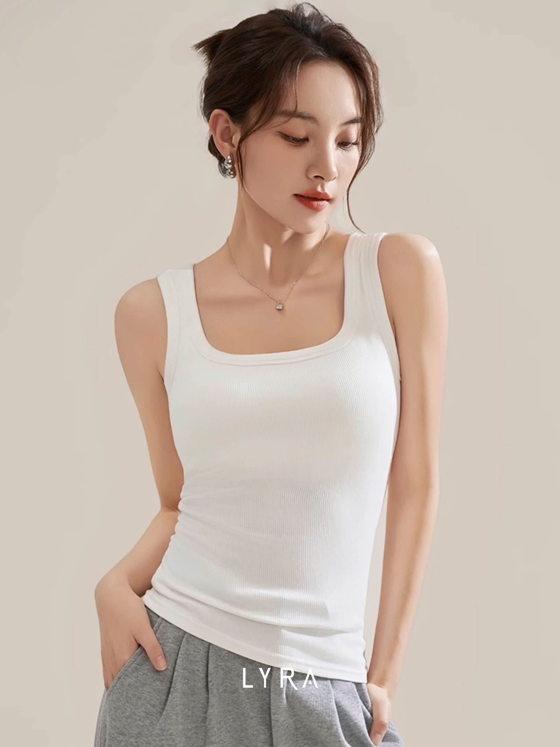 Mô tả LYRA - Áo ba lỗ đệm ngực ôm body áo 2 dây bản to - VSYAC0280 - 2