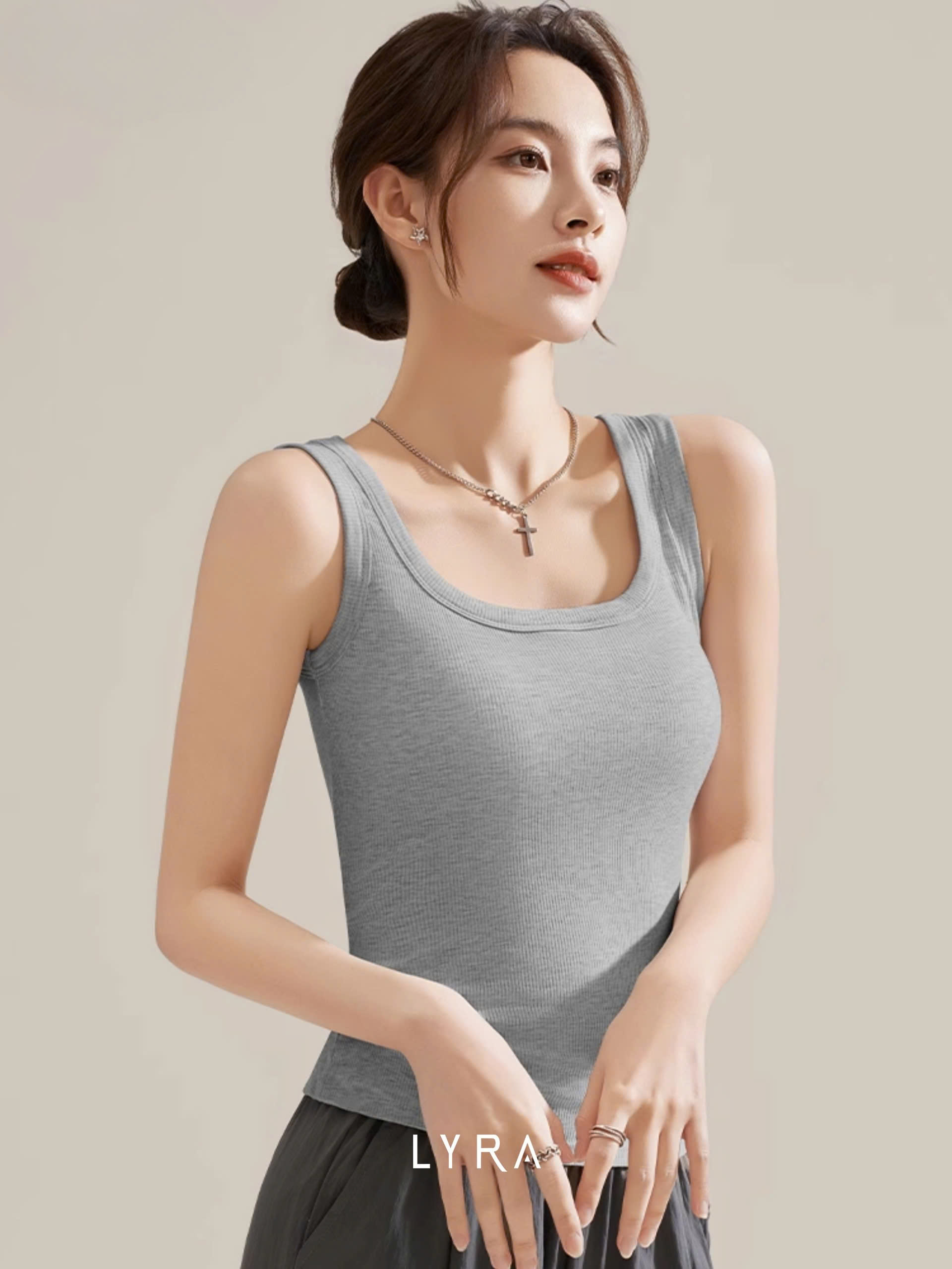 Mô tả LYRA - Áo ba lỗ đệm ngực ôm body áo 2 dây bản to - VSYAC0280 - 3