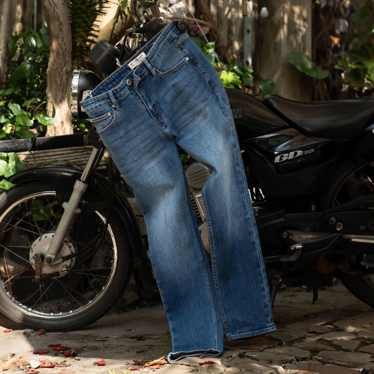 Mô tả D60 Quần Jeans Dài Justmen Form Slim Fit Gam Màu Xanh Đậm Phong Cách Quần Áo Nam - 10