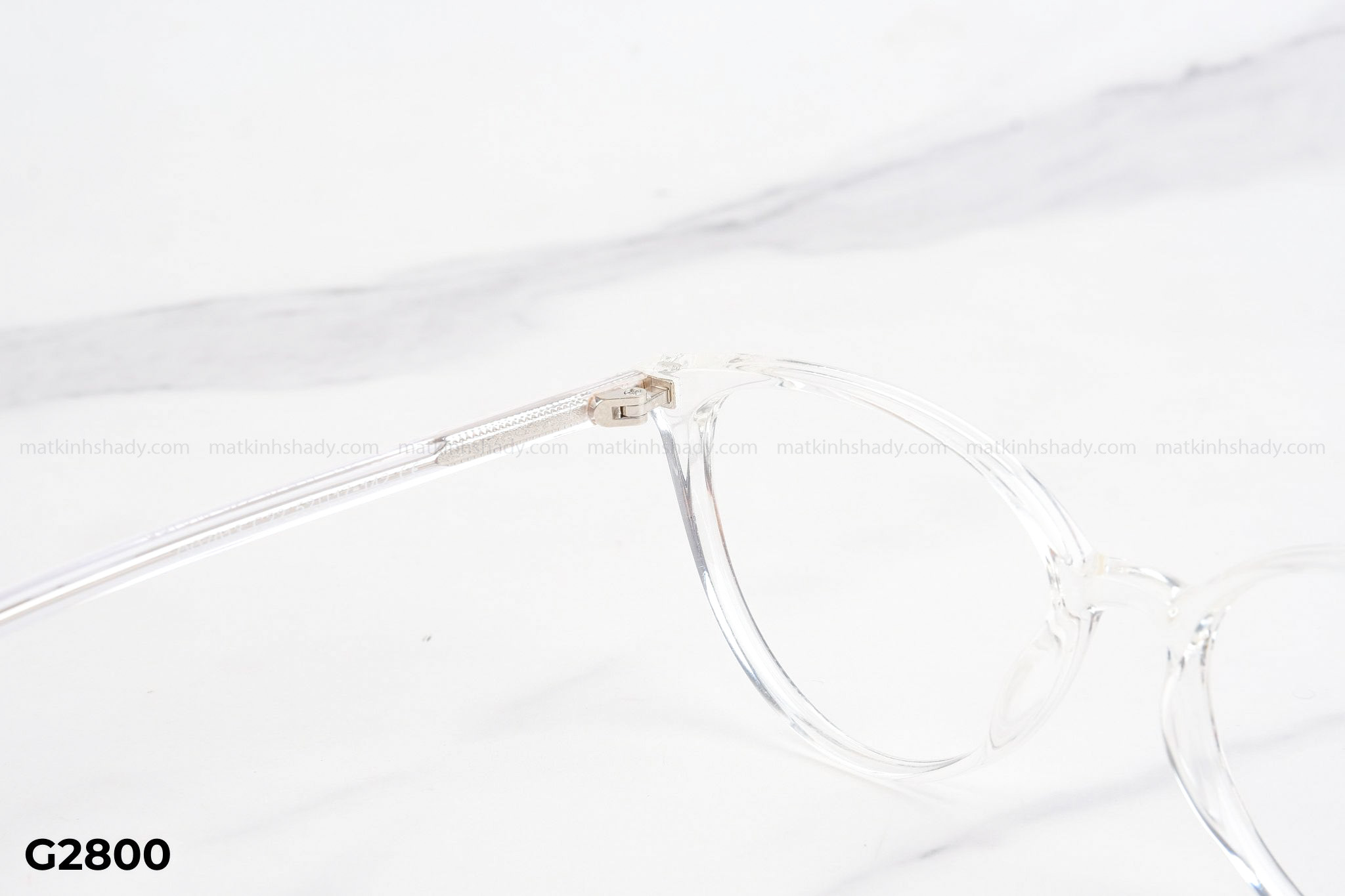 Gọng Kính Shady G2800 màu xanh lá trong