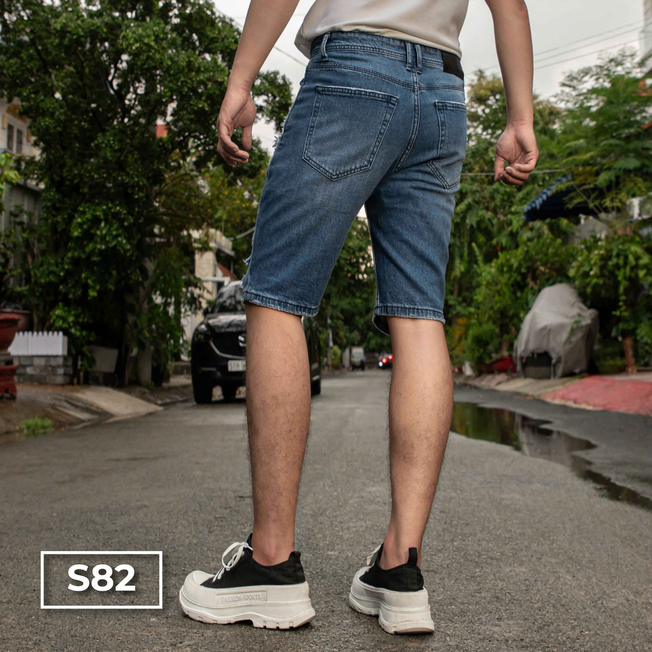 Mô tả Quần Short Jeans Nam Rách Cao Cấp JUSTMEN Form Slim - 1